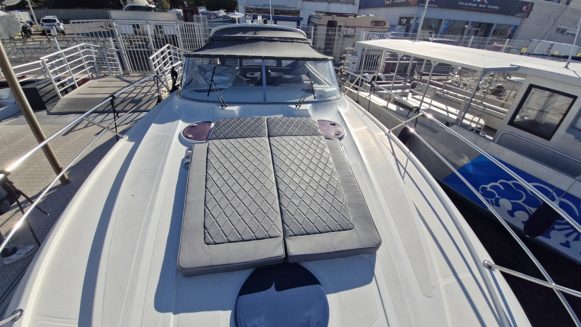 BAVARIA - 37 SPORT à vendre