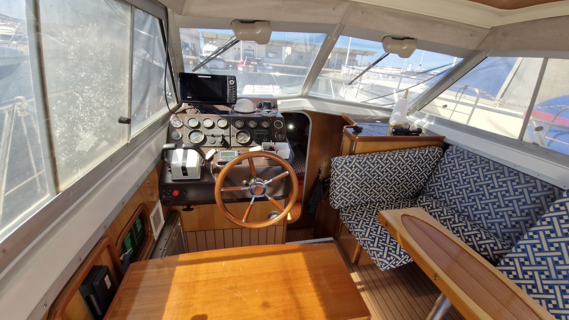 BENETEAU - ANTARES 8.60 à vendre