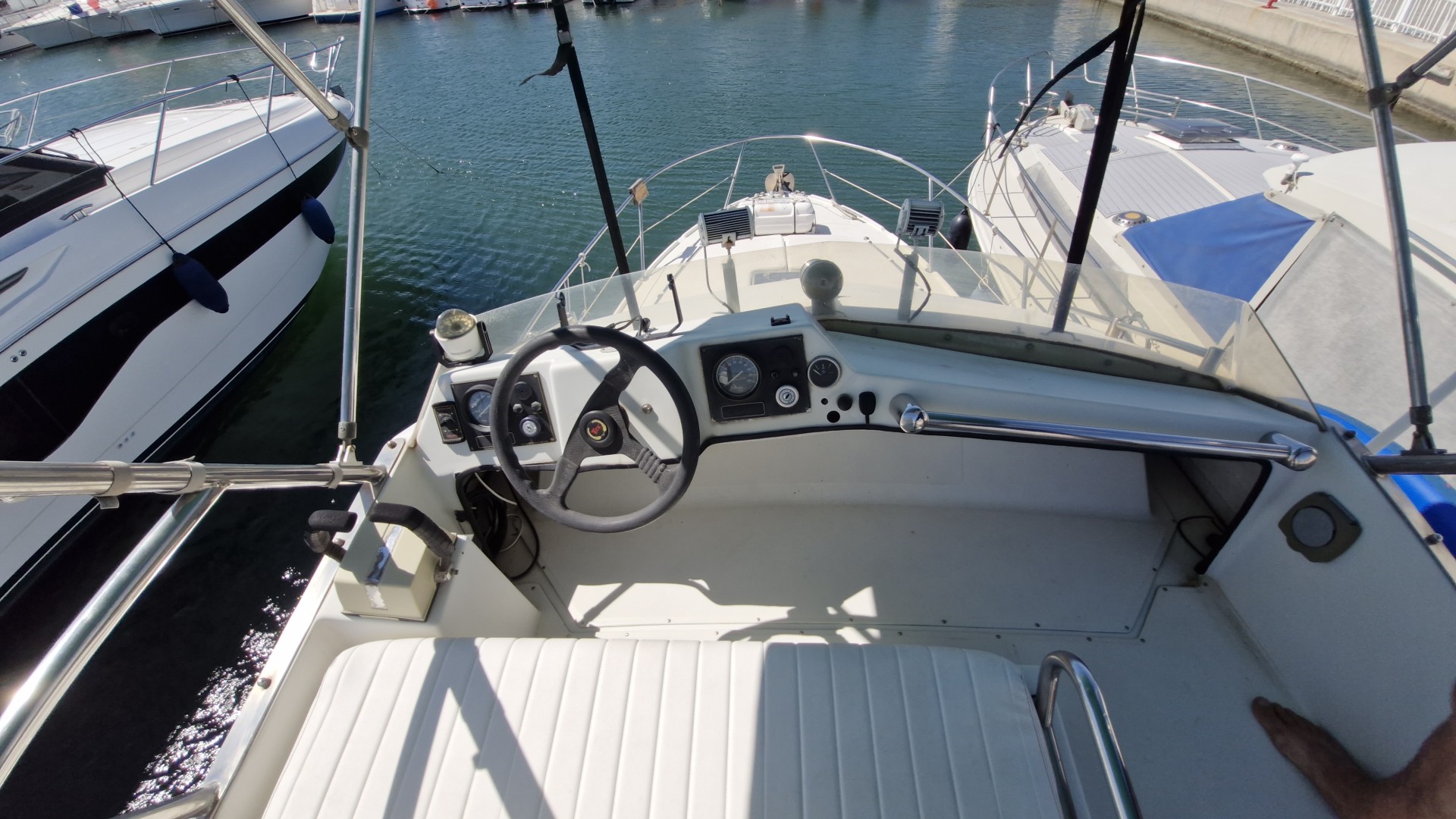 BENETEAU - ANTARES 8.60 à vendre