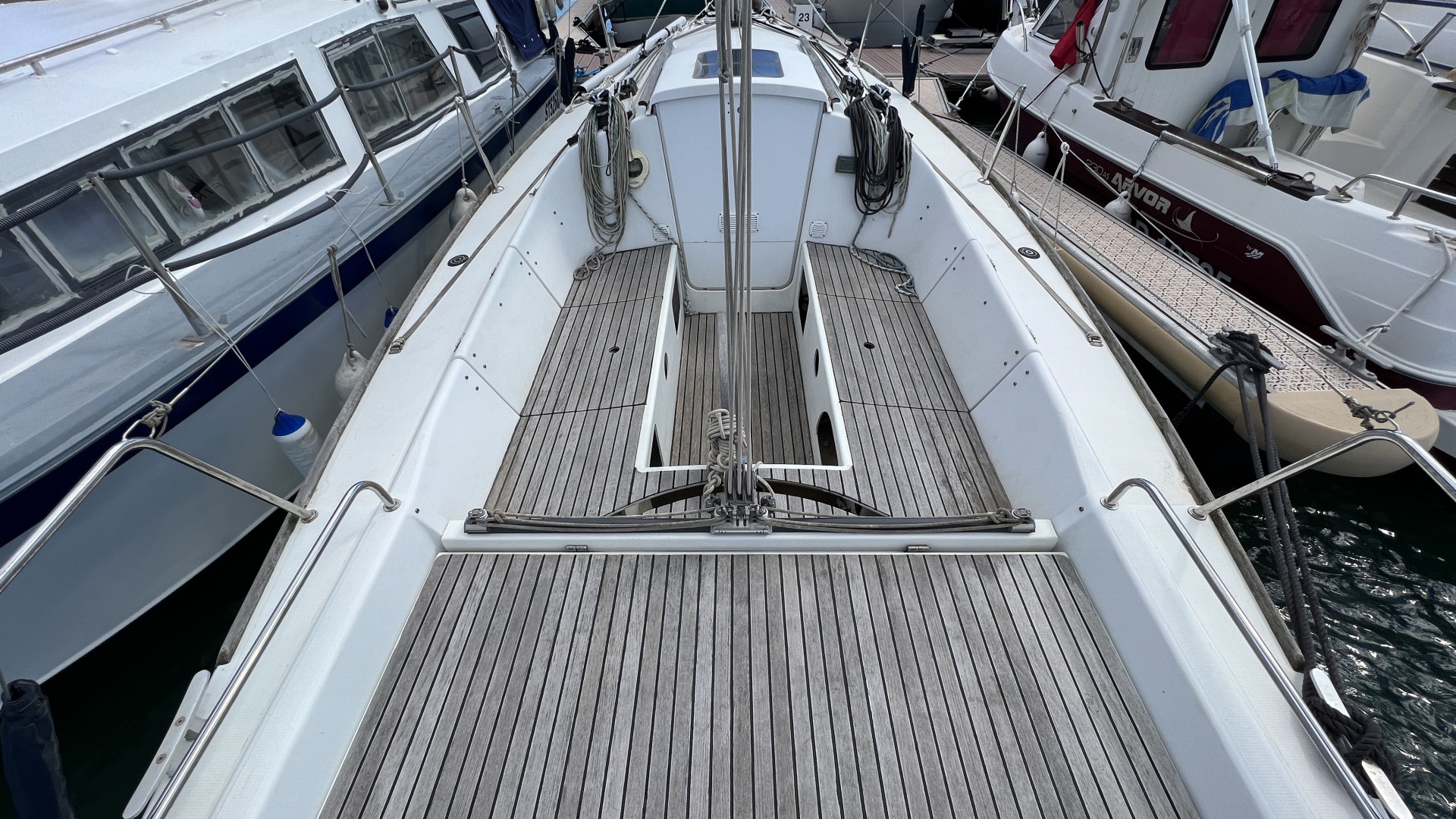 BENETEAU - first 25.7 à vendre