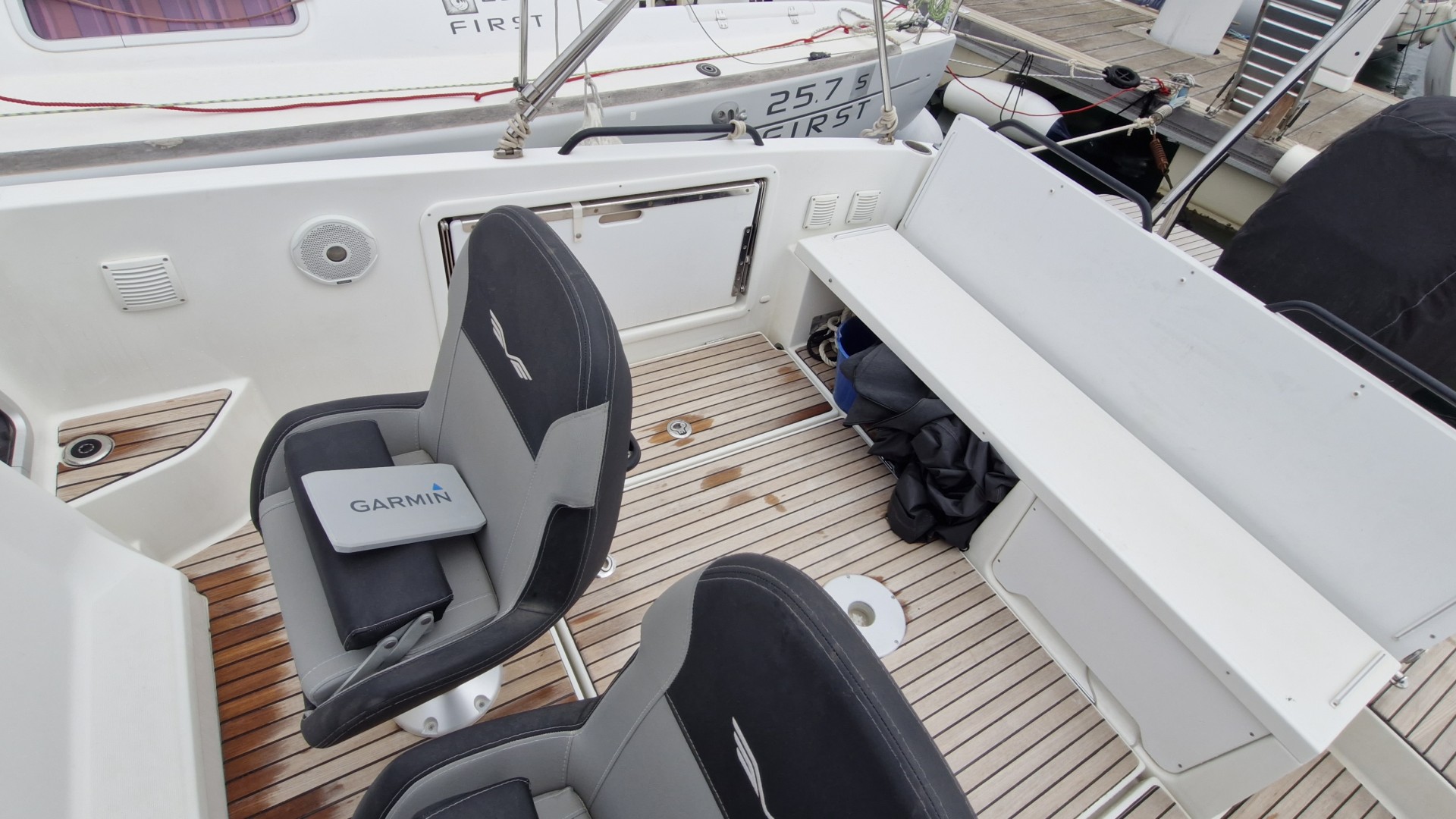 BENETEAU - FLYER 8 SUNDECK à vendre