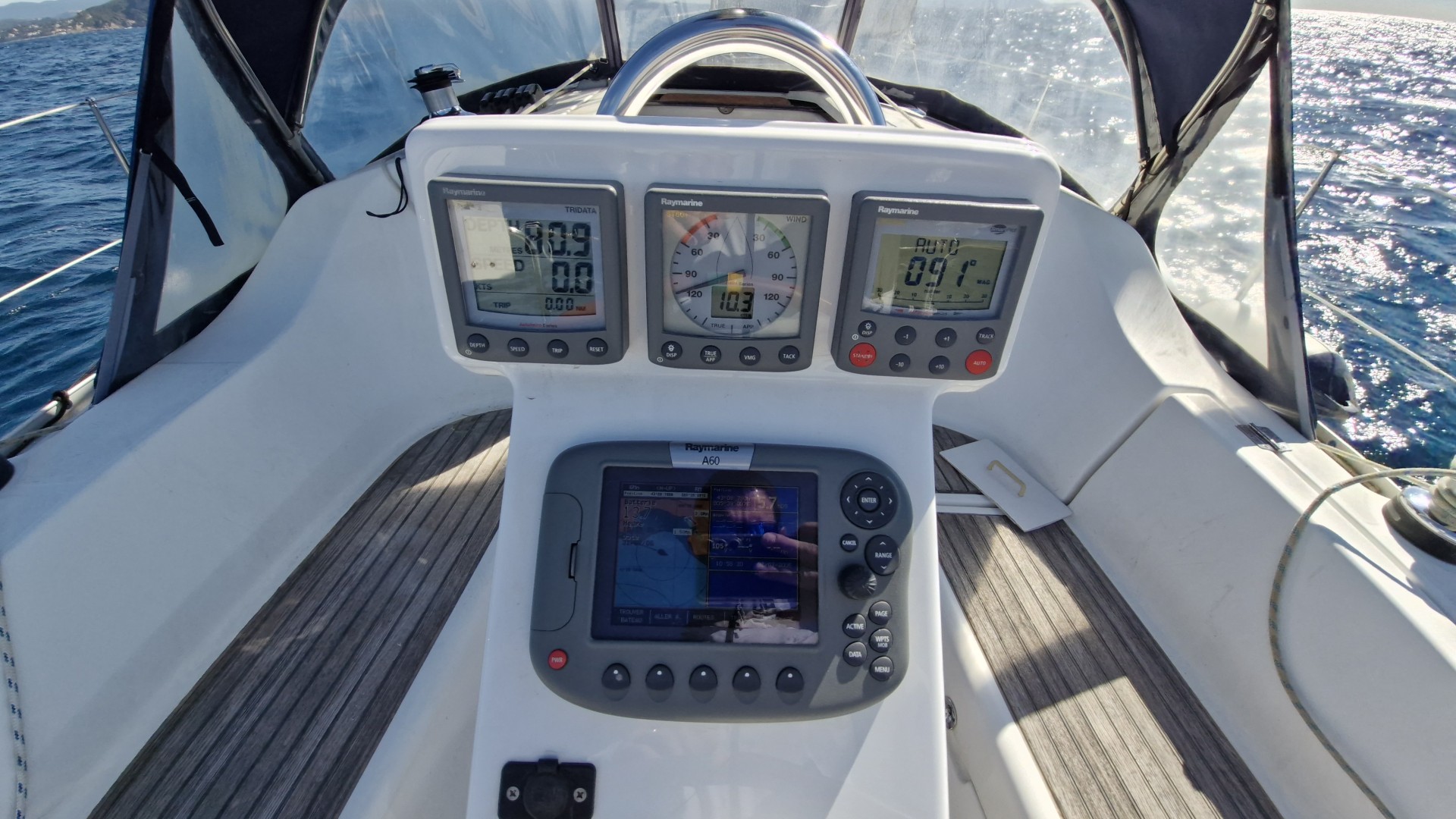 BENETEAU - OCEANIS 323 à vendre