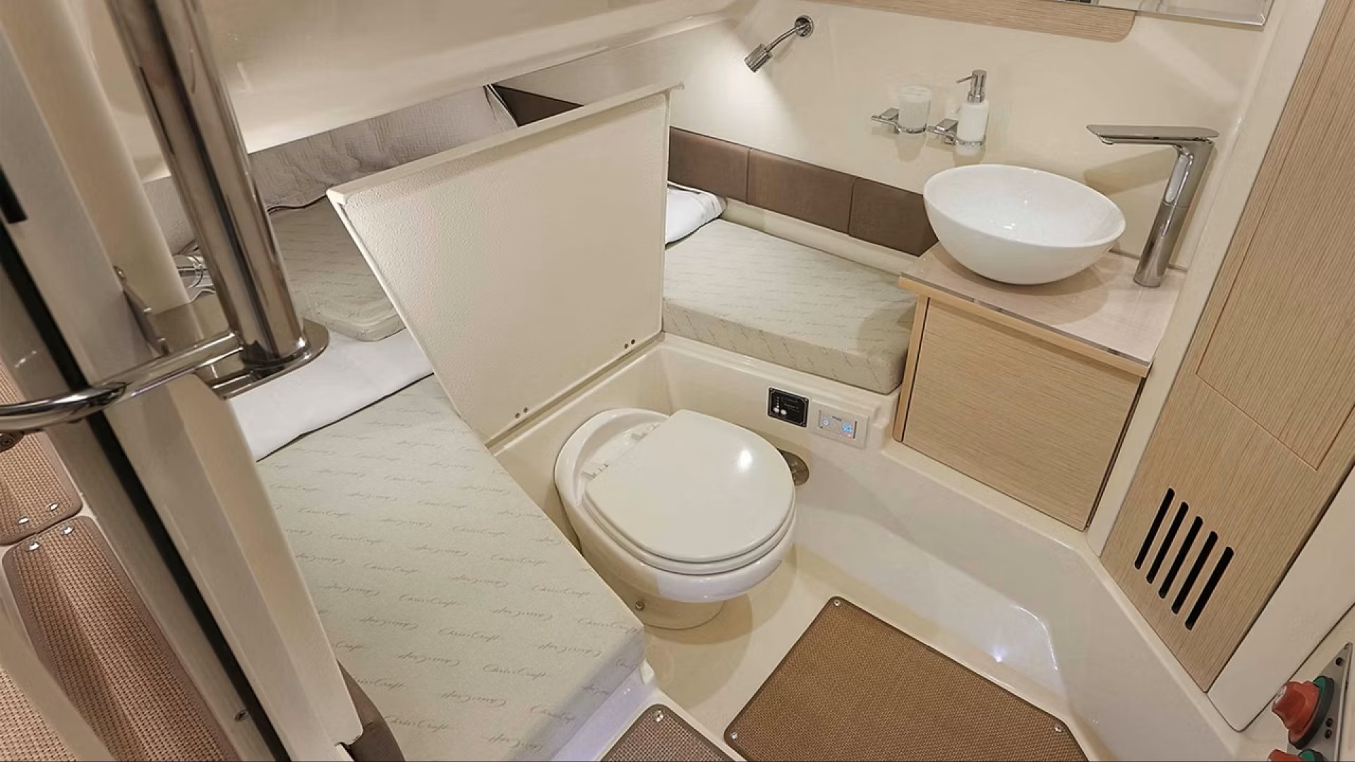 CHRIS CRAFT - CATALINA 30 à vendre