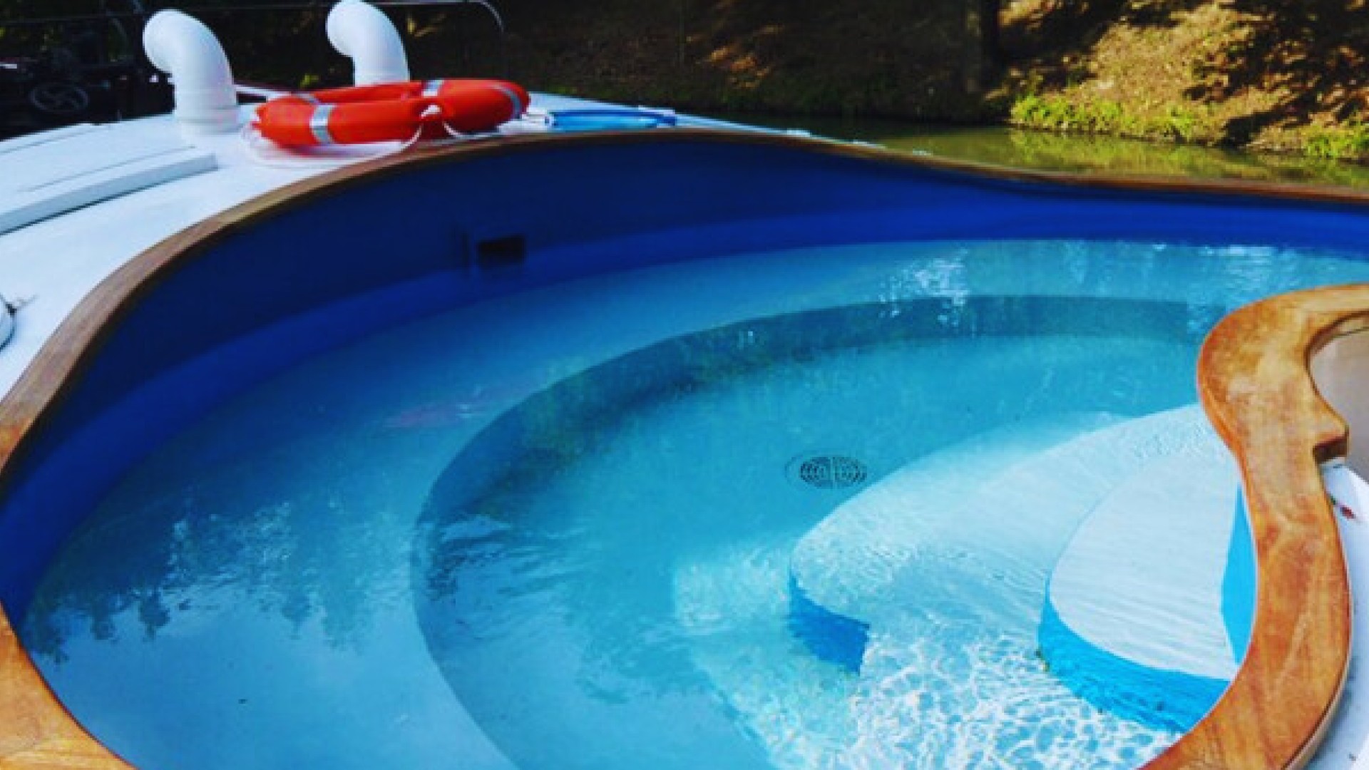 Chantier MICHAUT - Peniche 29.37m à vendre