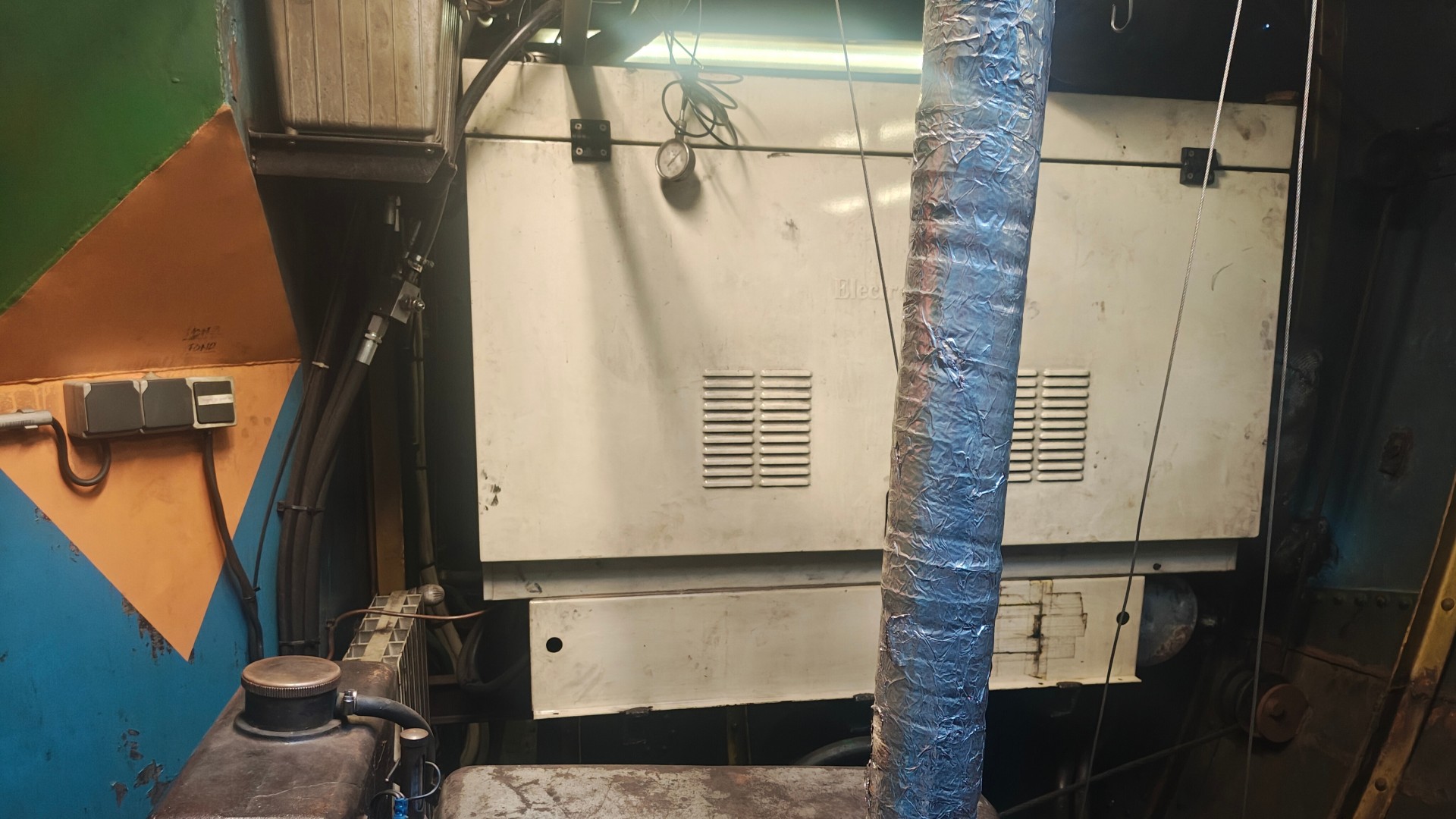 Chantier MICHAUT - Peniche 29.37m à vendre