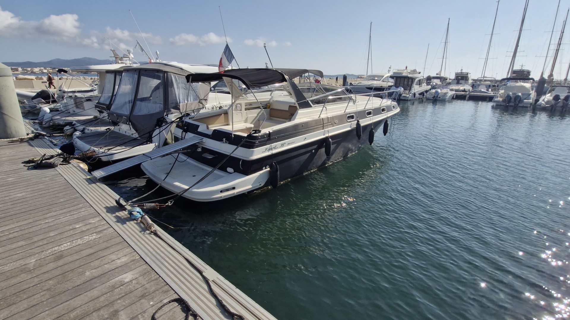 PLACE DE PORT - PLACE DE PORT SANARY SUR MER à vendre