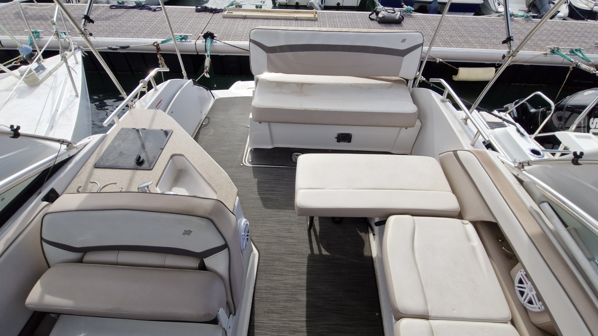 FOUR WINNS - VISTA 255 à vendre