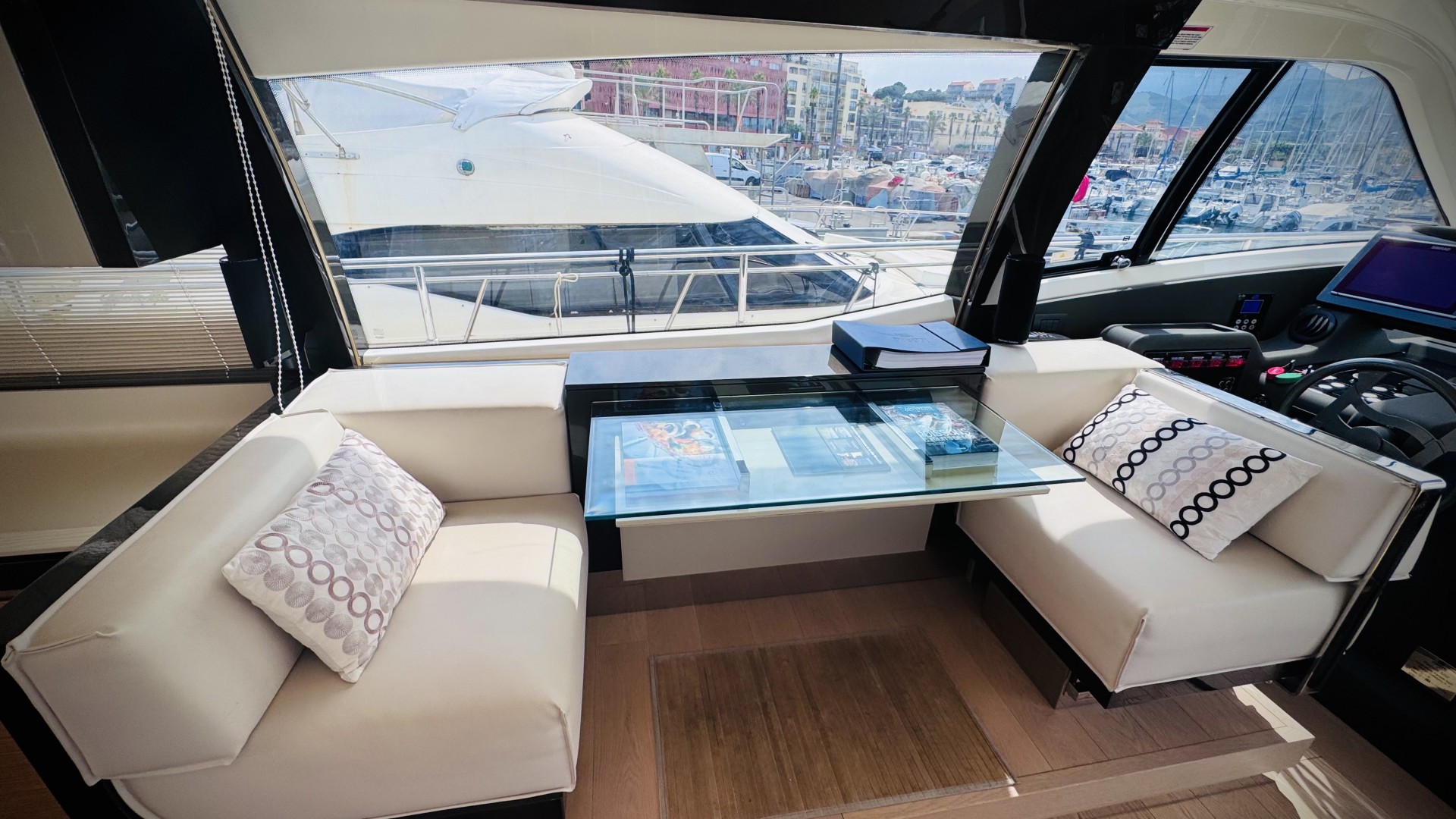FERRETTI - 550 à vendre