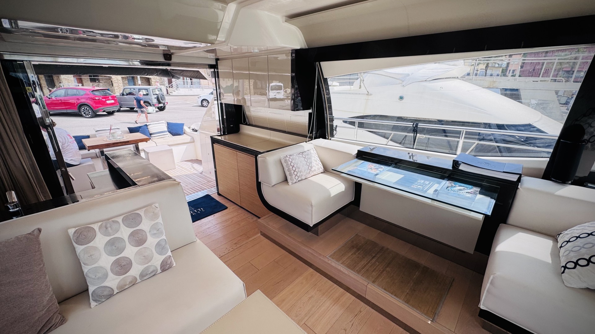FERRETTI - 550 à vendre