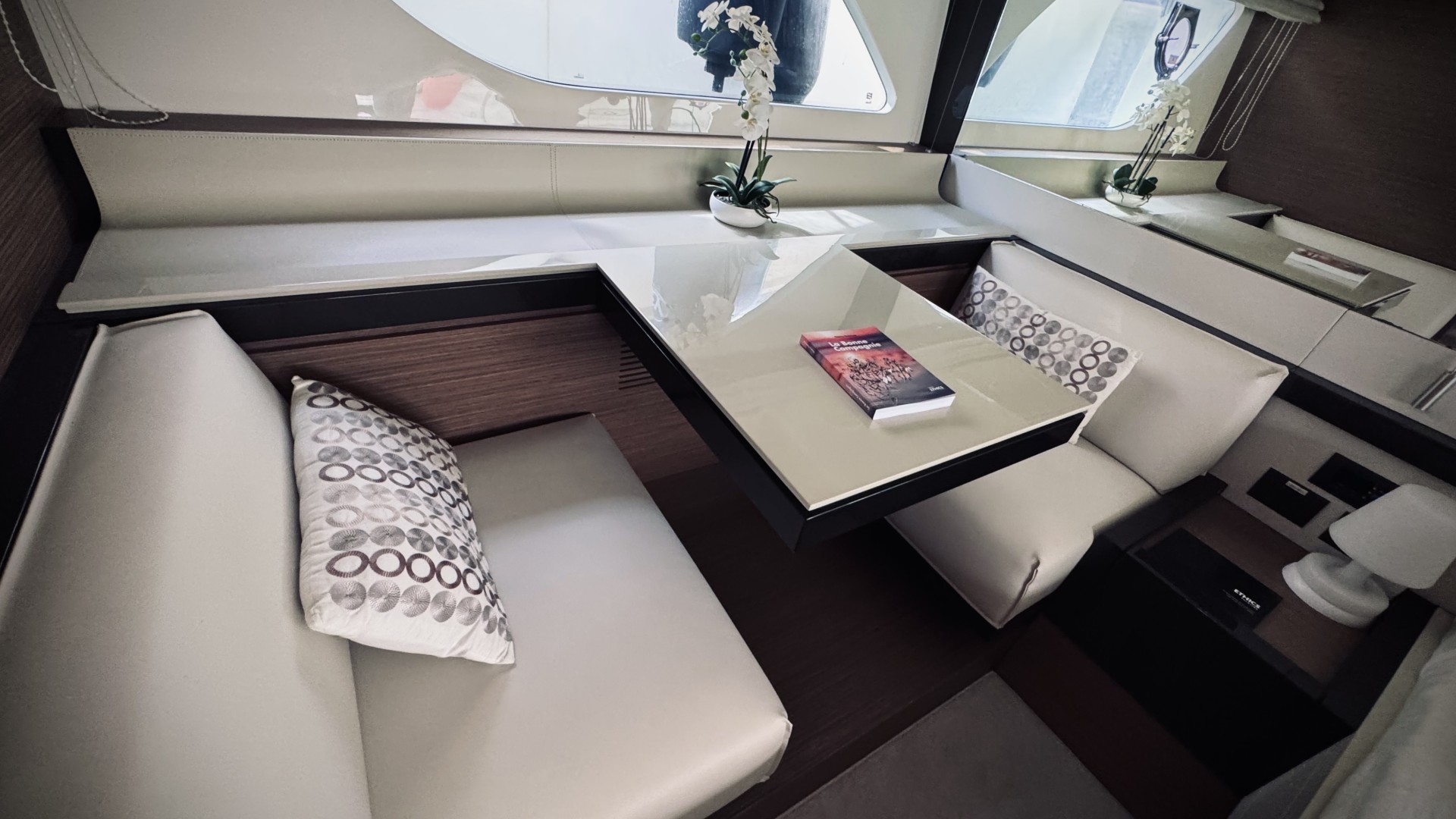 FERRETTI - 550 à vendre