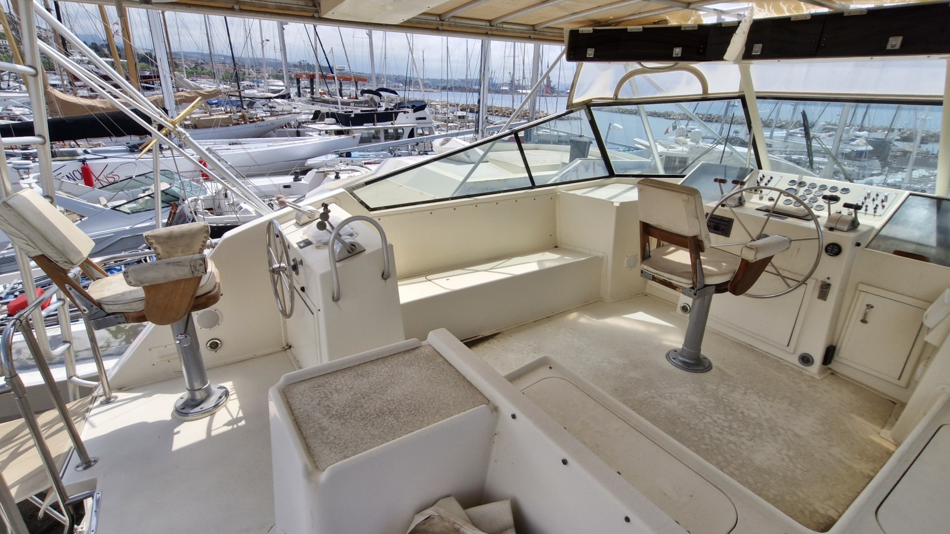 HATTERAS - 60 FISHING à vendre