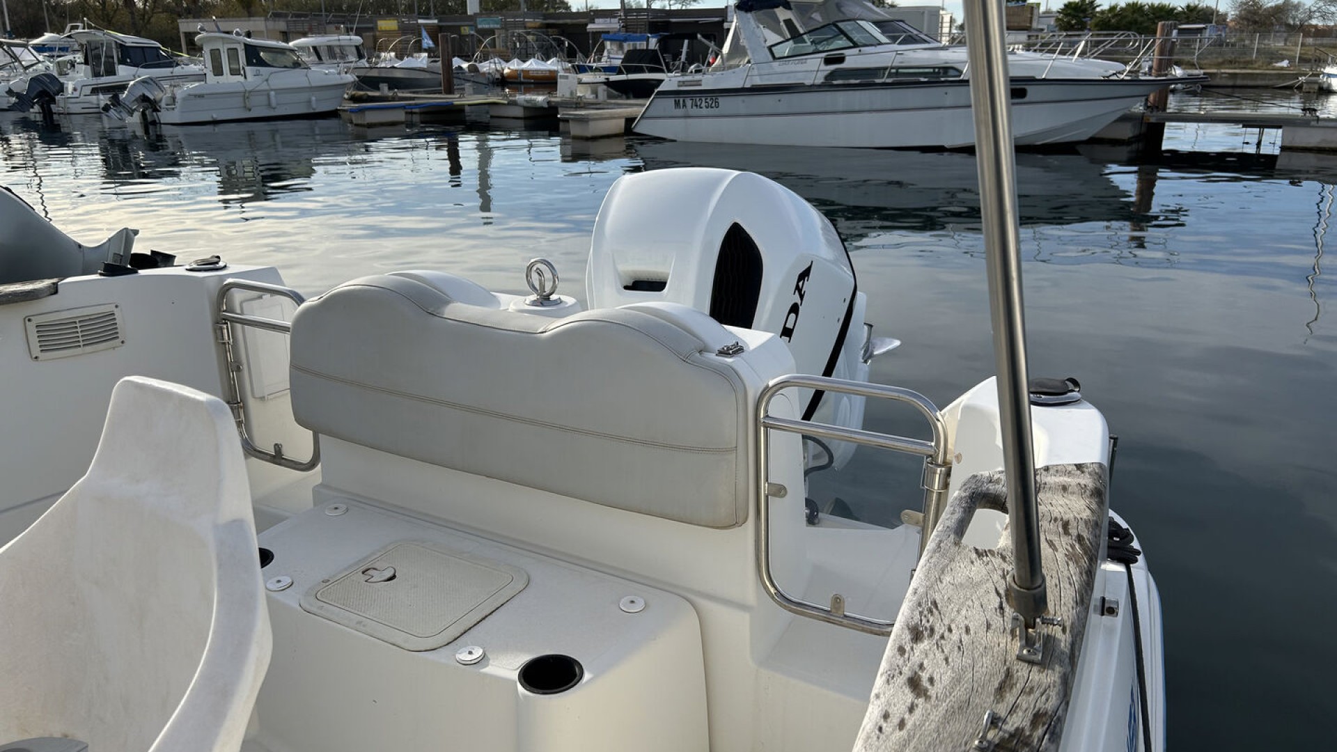 QUICKSILVER - 720 COMMANDER à vendre