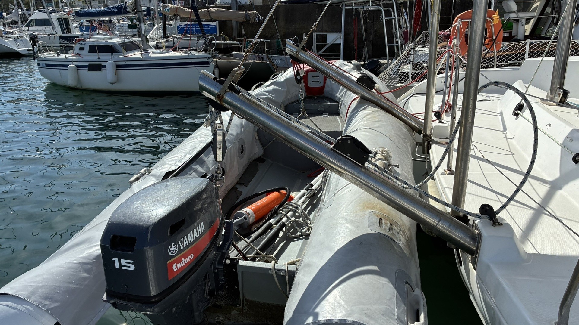 LAGOON - 440 à vendre