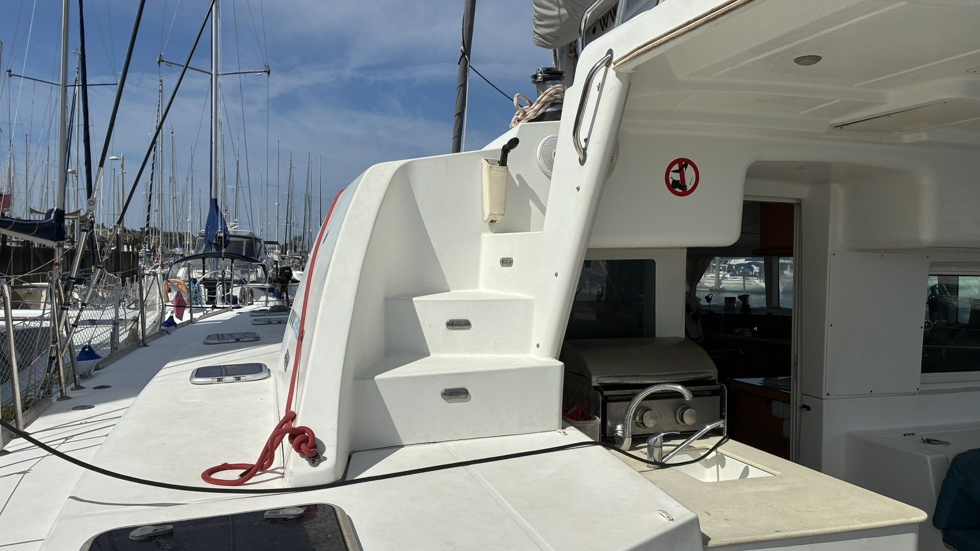 LAGOON - 440 à vendre