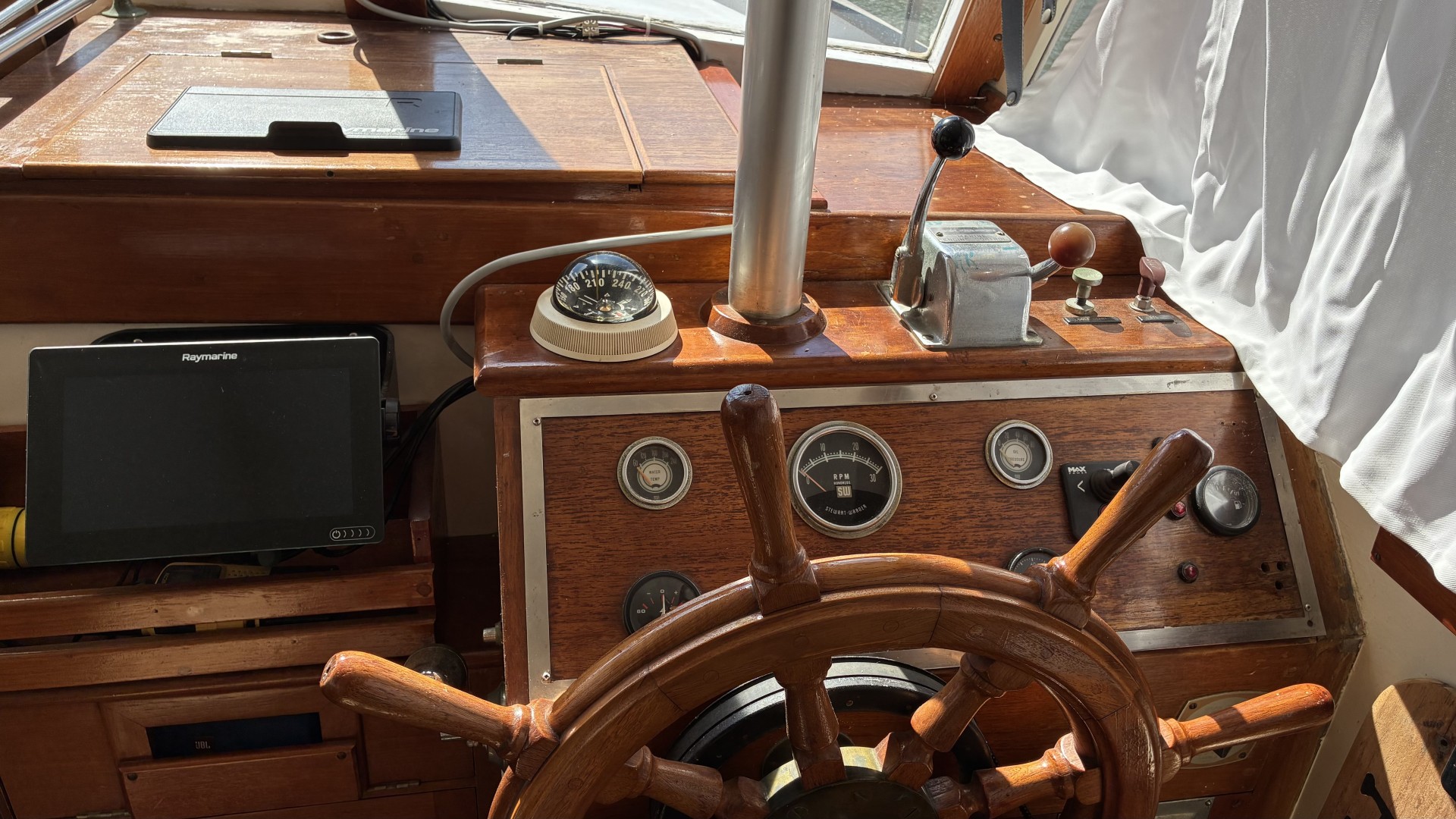 GRAND BANK'S - 32 Europa à vendre