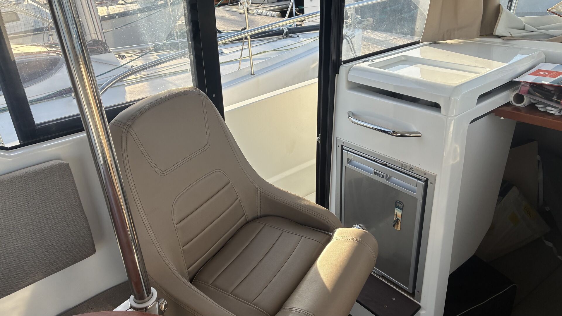 JEANNEAU - MERRY FISHER 855 à vendre