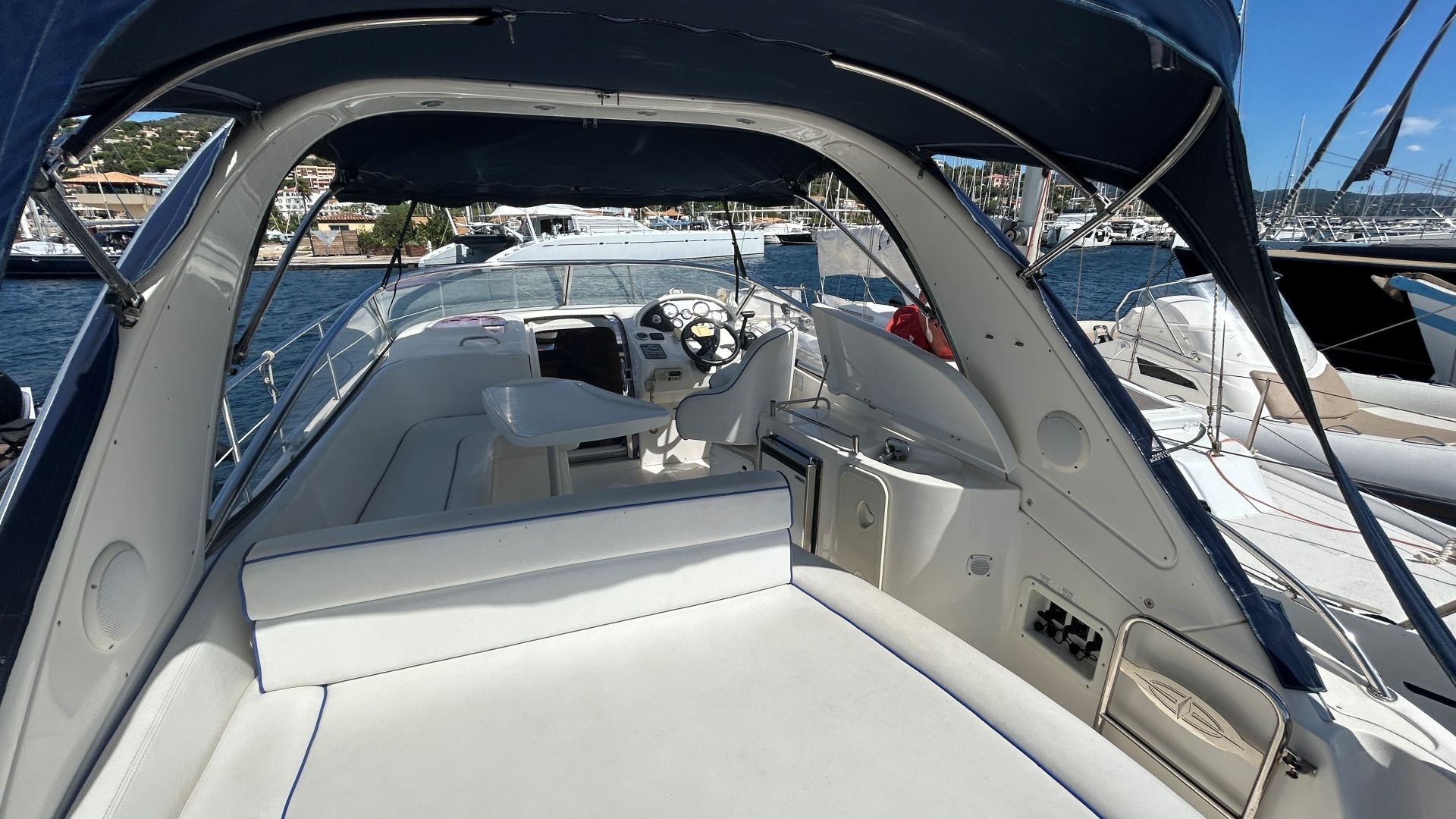 BAVARIA - 27 SPORT à vendre