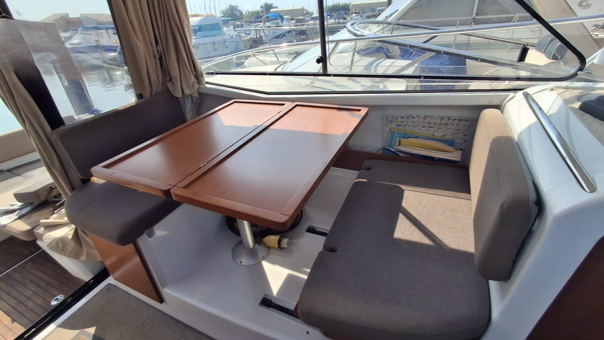 JEANNEAU - MERRY FISHER 855 à vendre