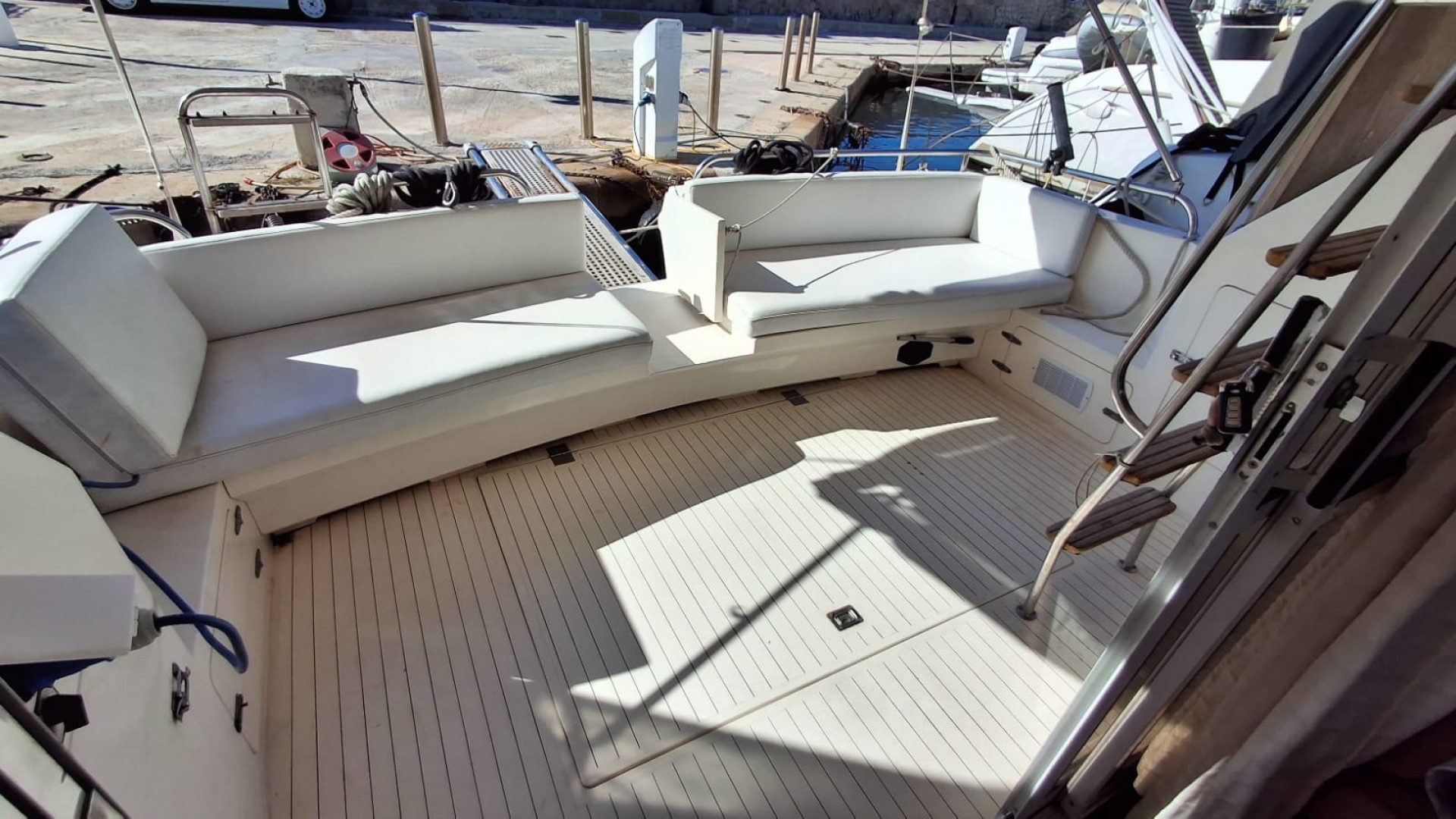 PRINCESS - 330 à vendre