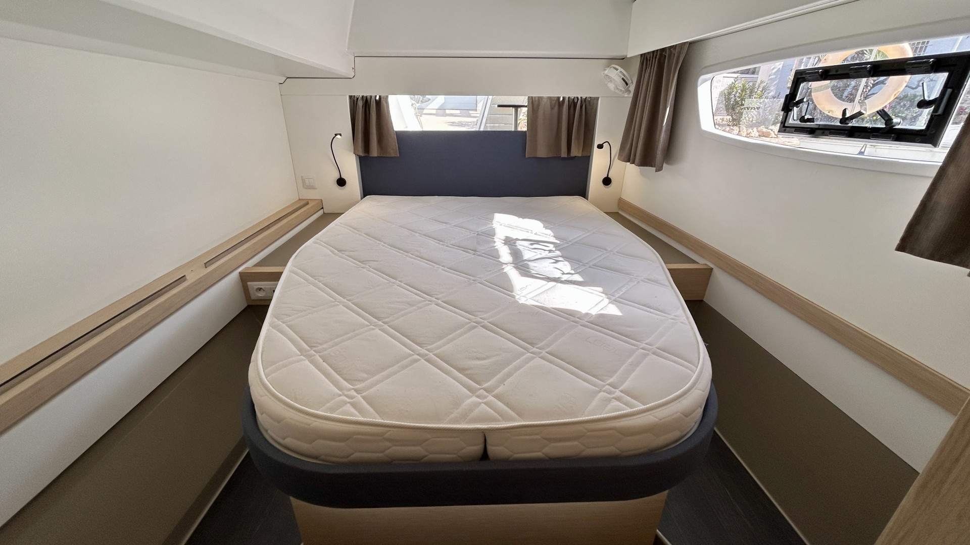 FOUNTAINE PAJOT - ASTREA 42 à vendre