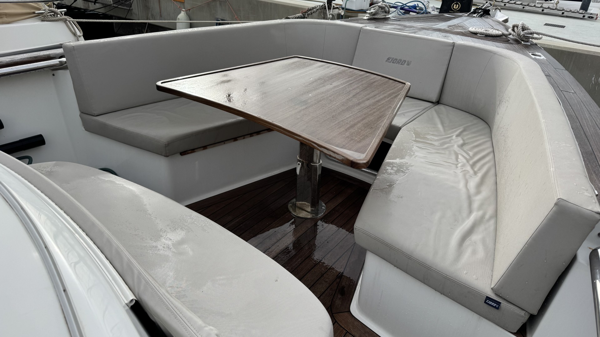 FJORD - 36 XPRESS HB à vendre