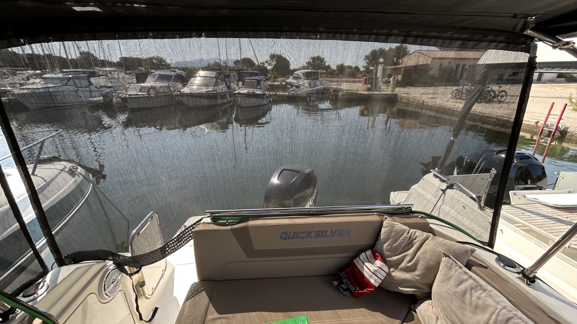 QUICKSILVER - ACTIV 805 SUN DECK à vendre