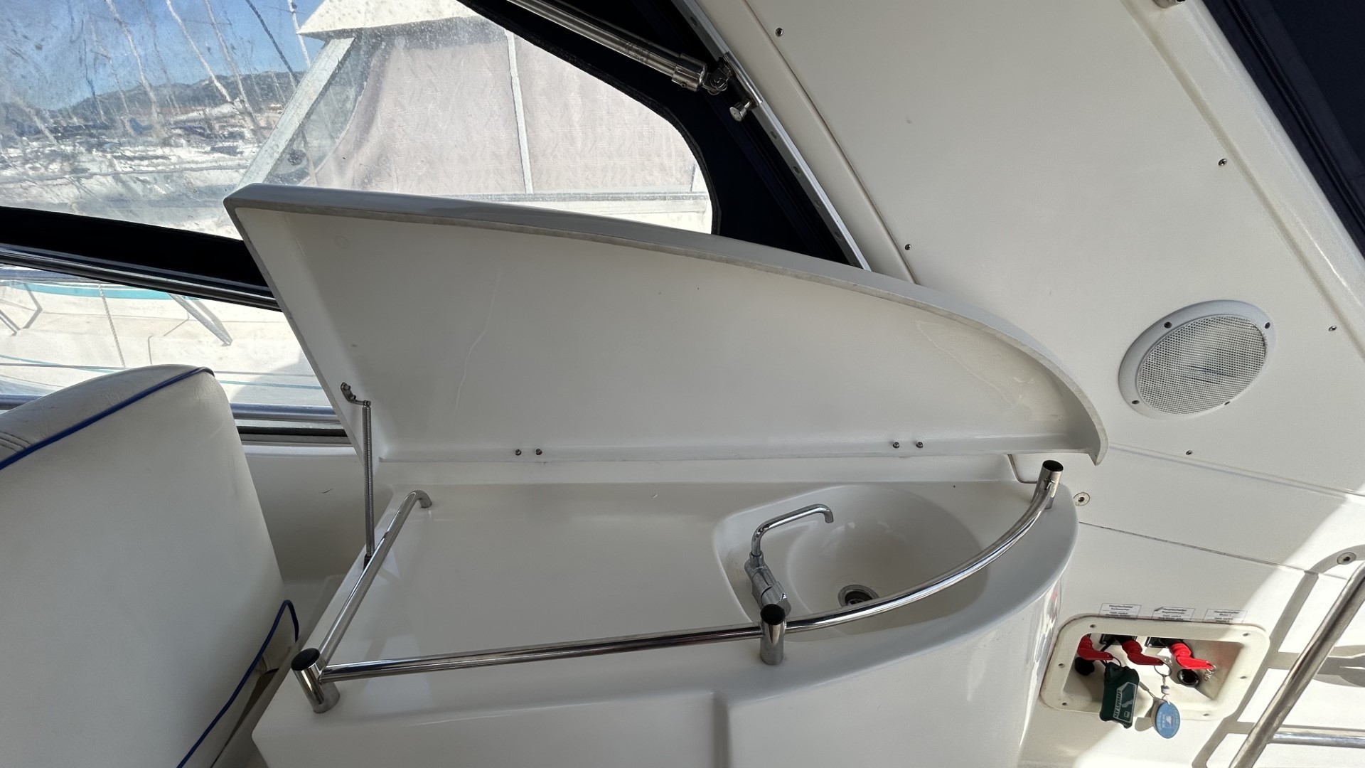 BAVARIA - 27 SPORT à vendre