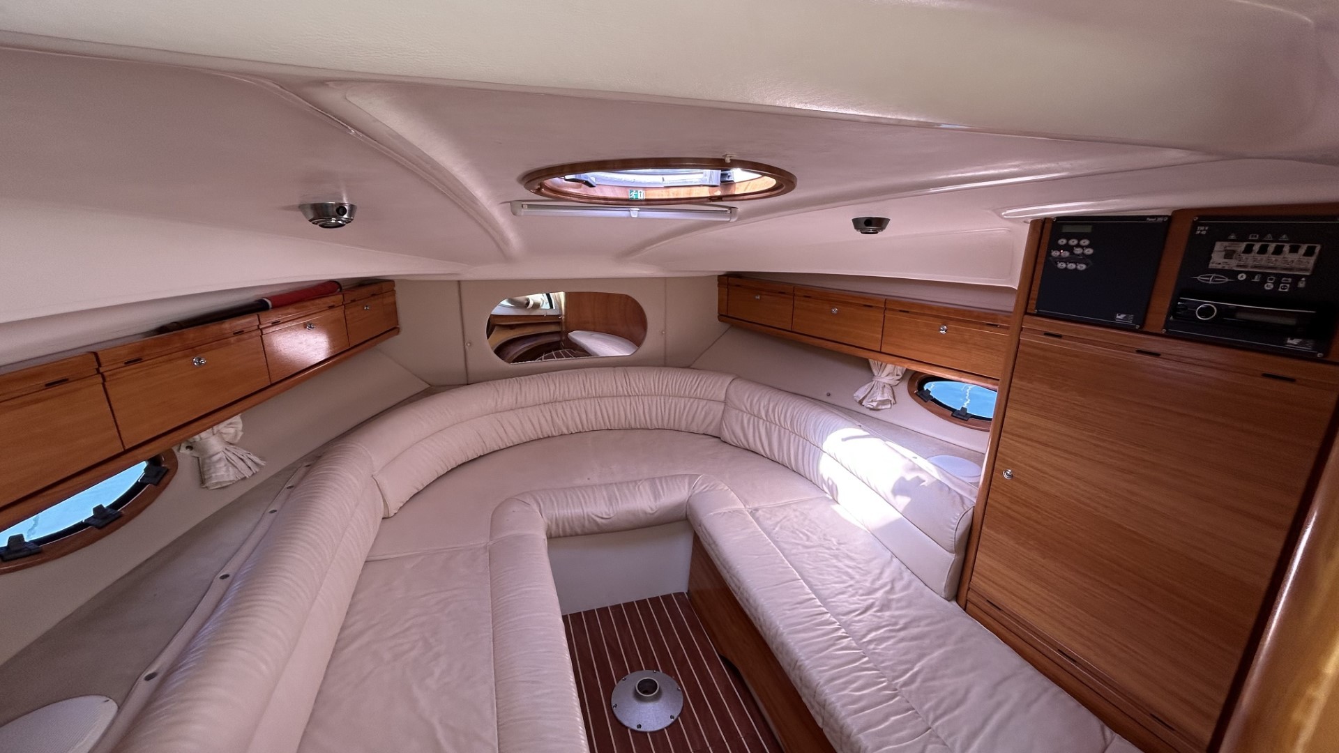 BAVARIA - 27 SPORT à vendre