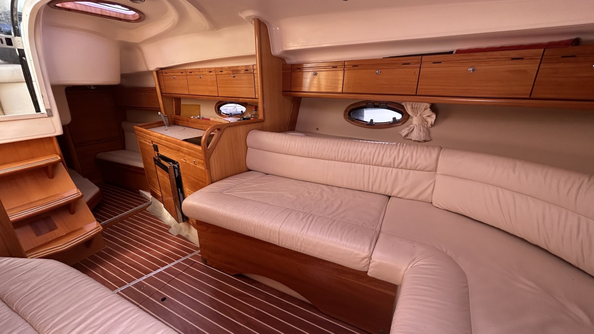 BAVARIA - 27 SPORT à vendre