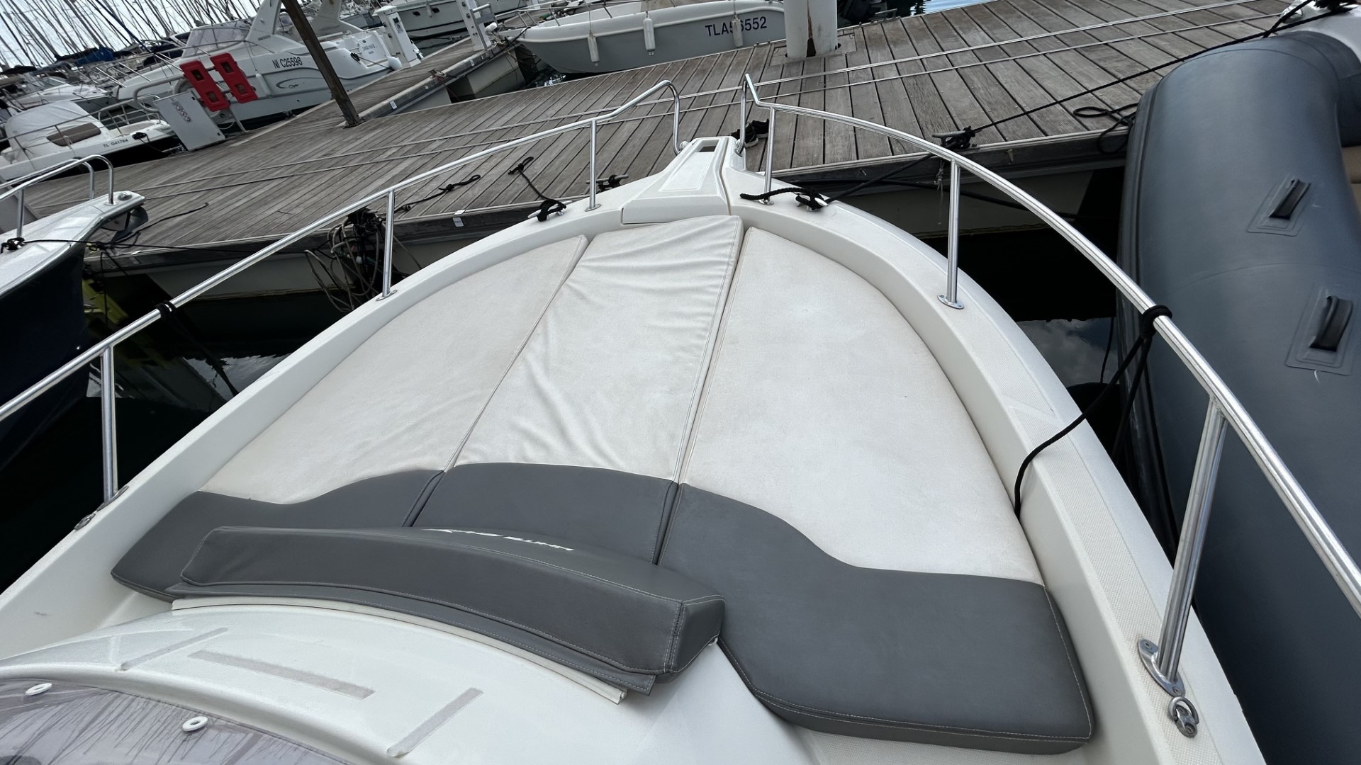 WHITE SHARK - 240 SC à vendre