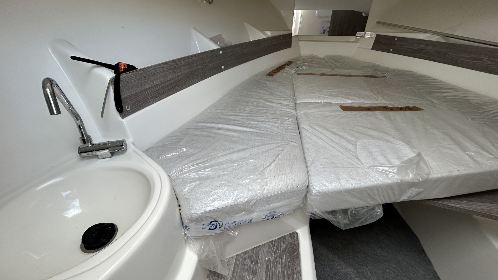 WHITE SHARK - 240 SC à vendre