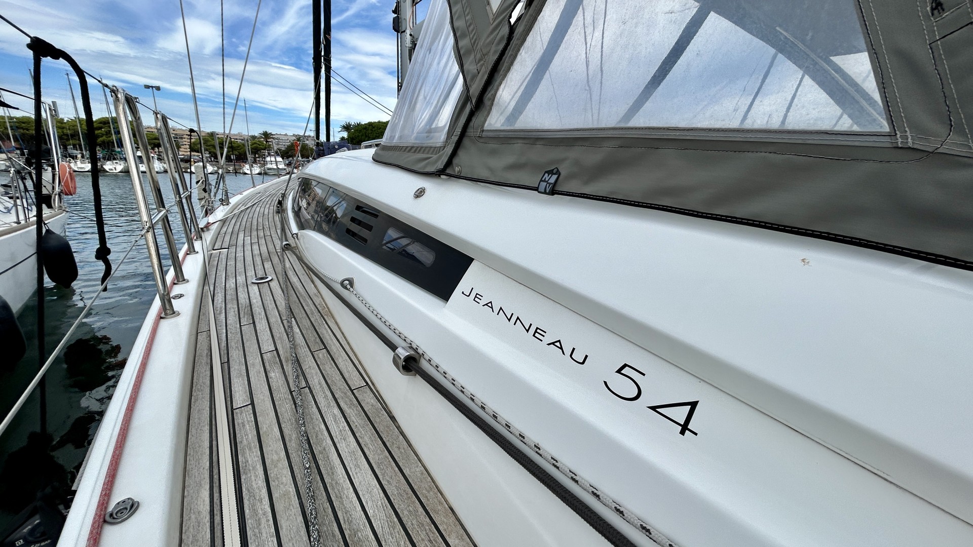 JEANNEAU - 54 à vendre