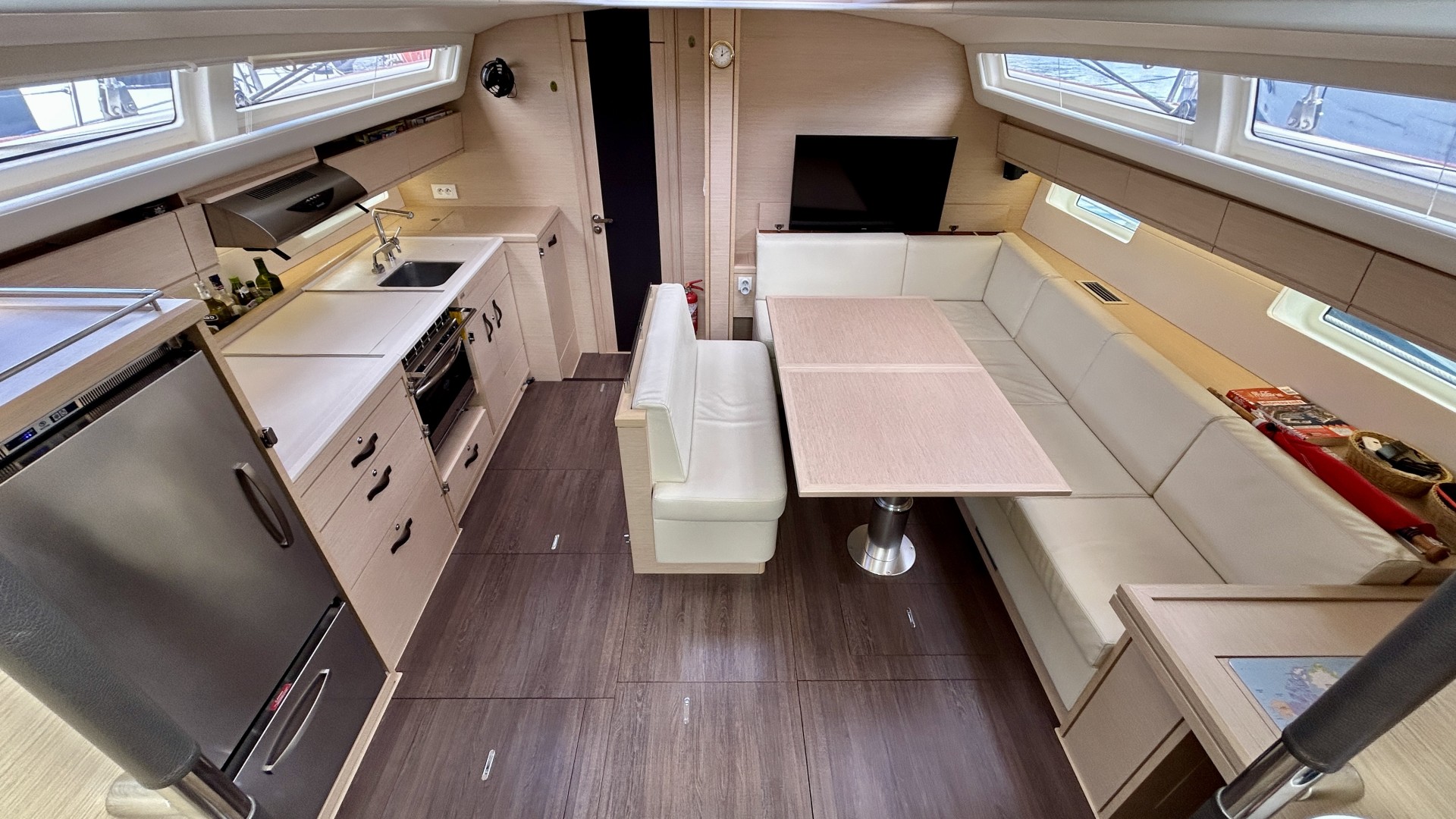 JEANNEAU - 54 à vendre