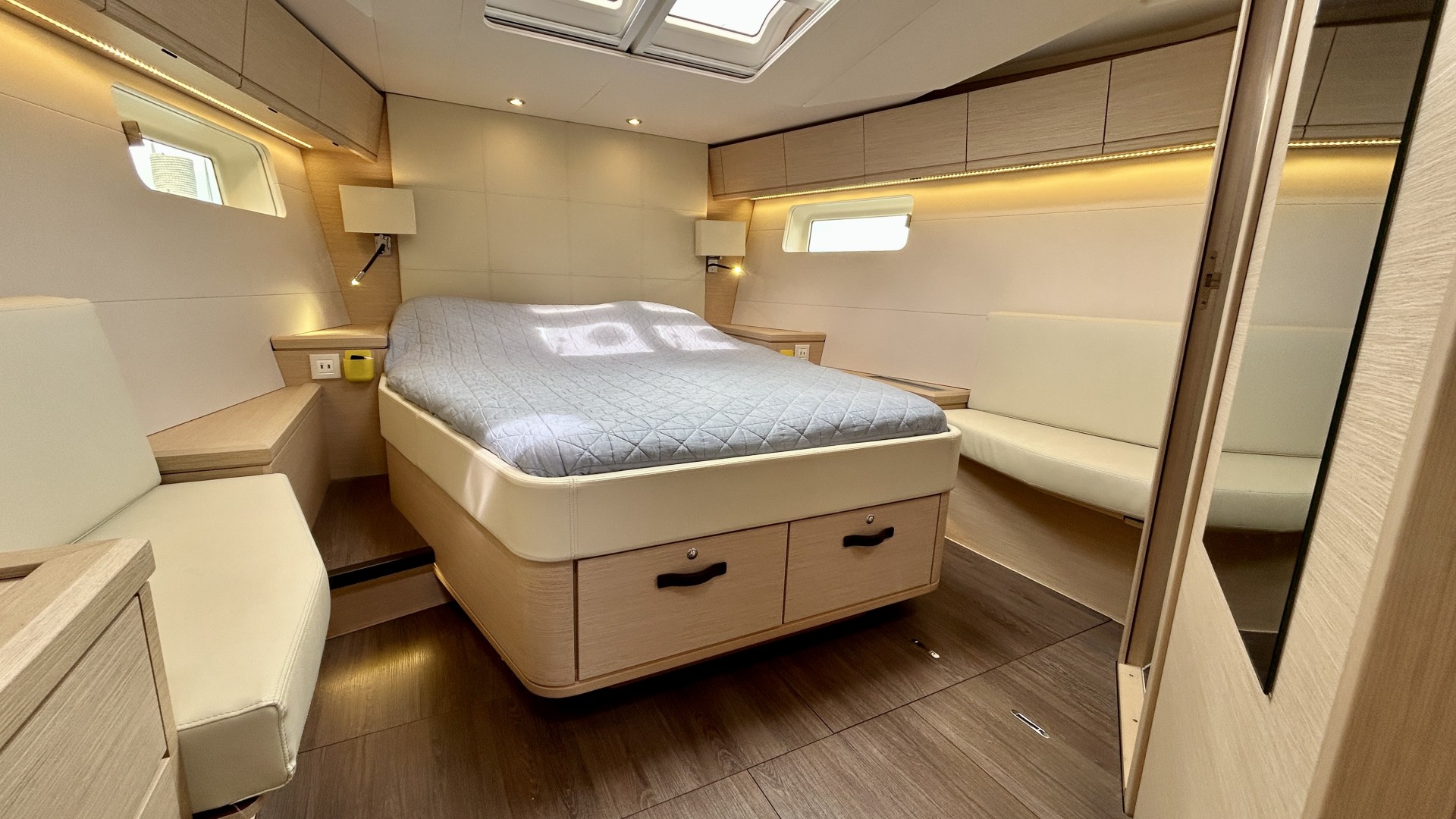 JEANNEAU - 54 à vendre