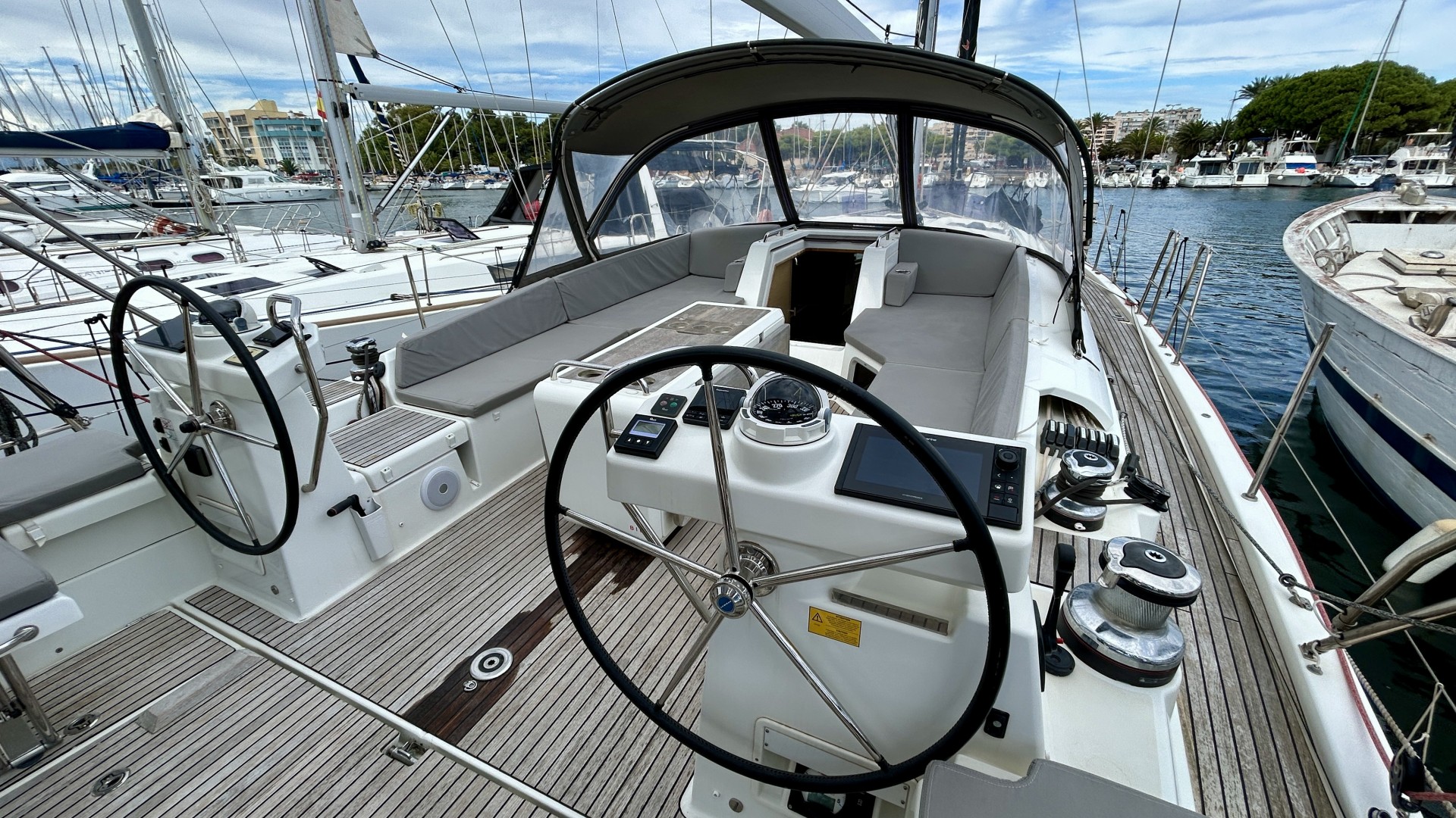 JEANNEAU - 54 à vendre