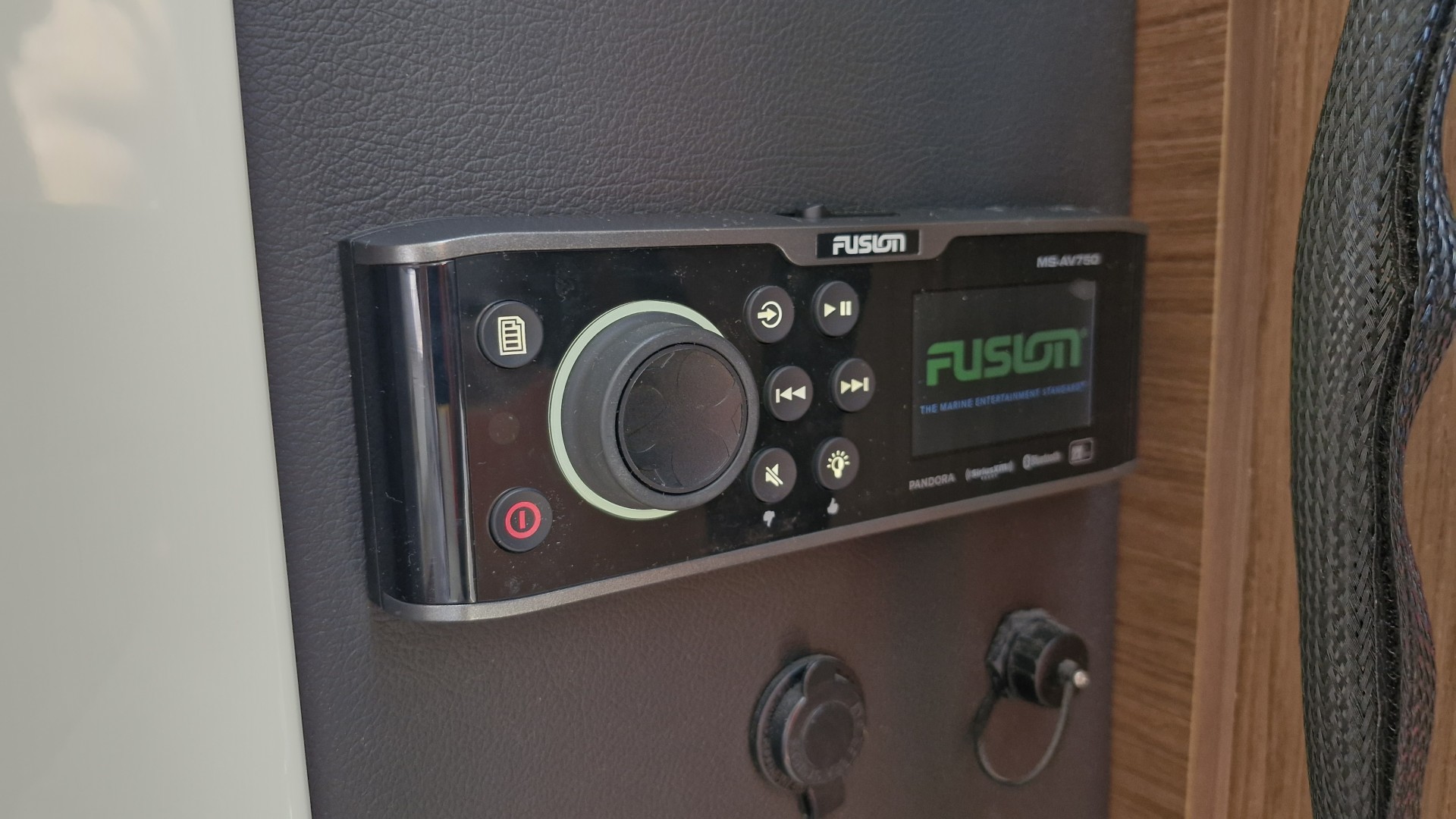 JEANNEAU - LEADER 33 à vendre