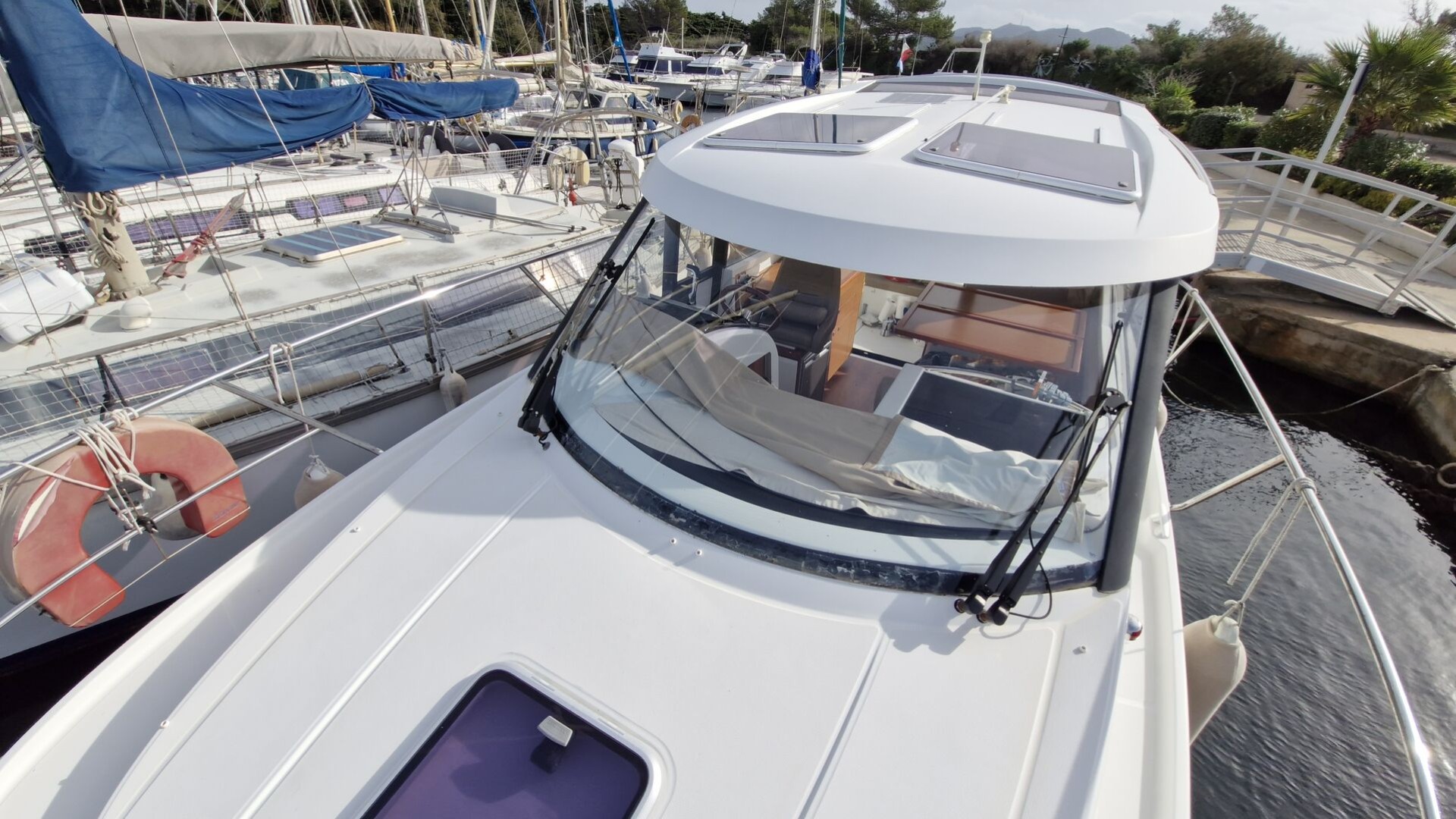 JEANNEAU - MERRY FISHER 855 à vendre