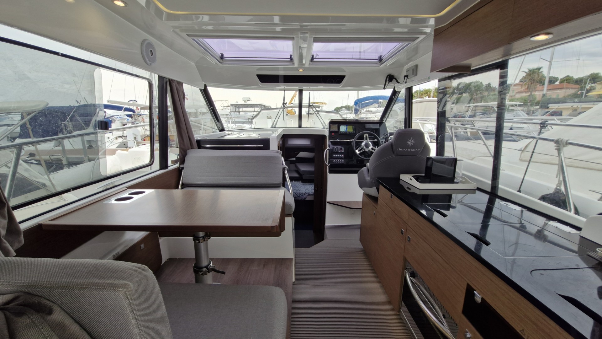 JEANNEAU - MERRY FISHER 10.95 à vendre