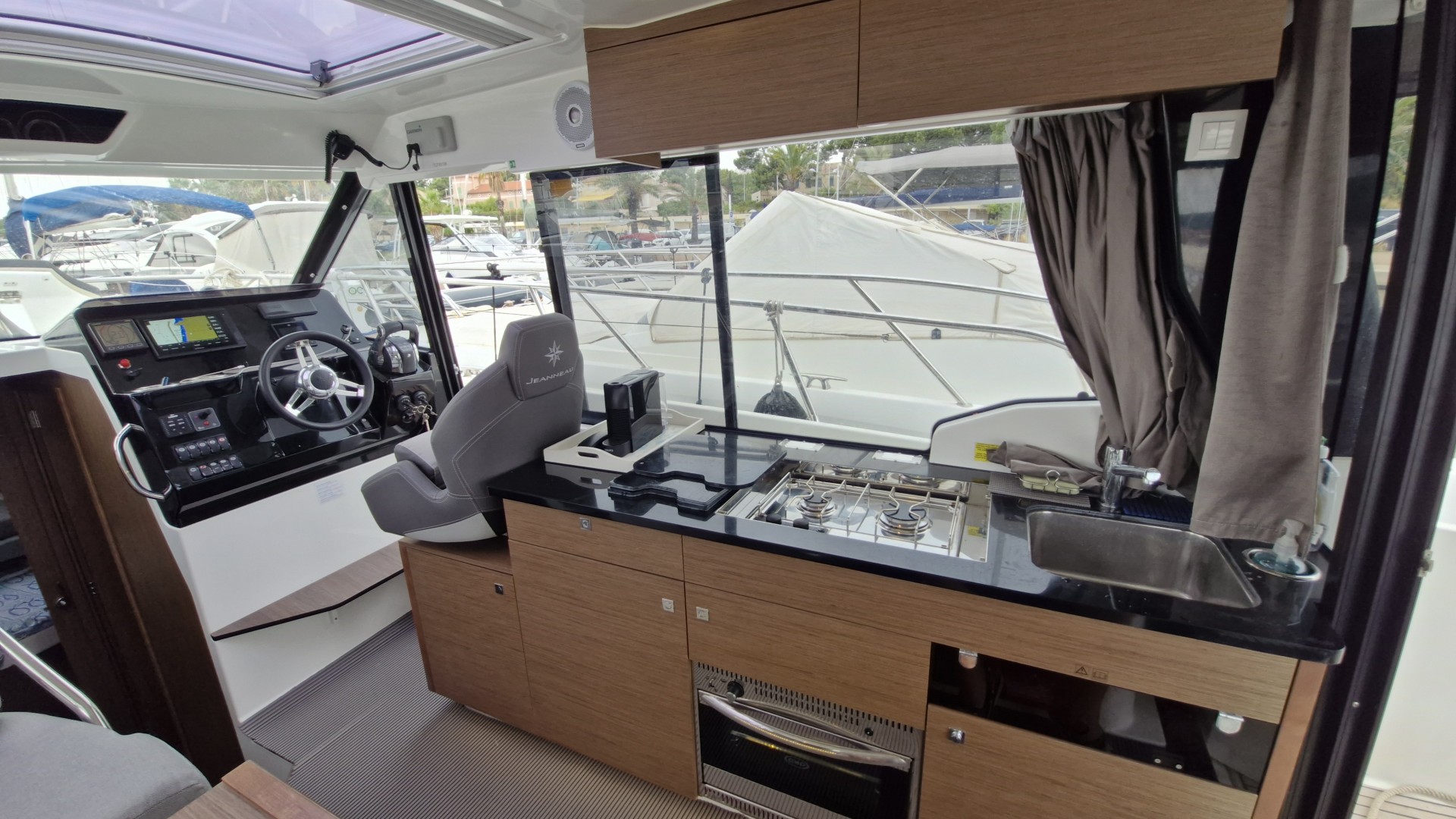 JEANNEAU - MERRY FISHER 10.95 à vendre