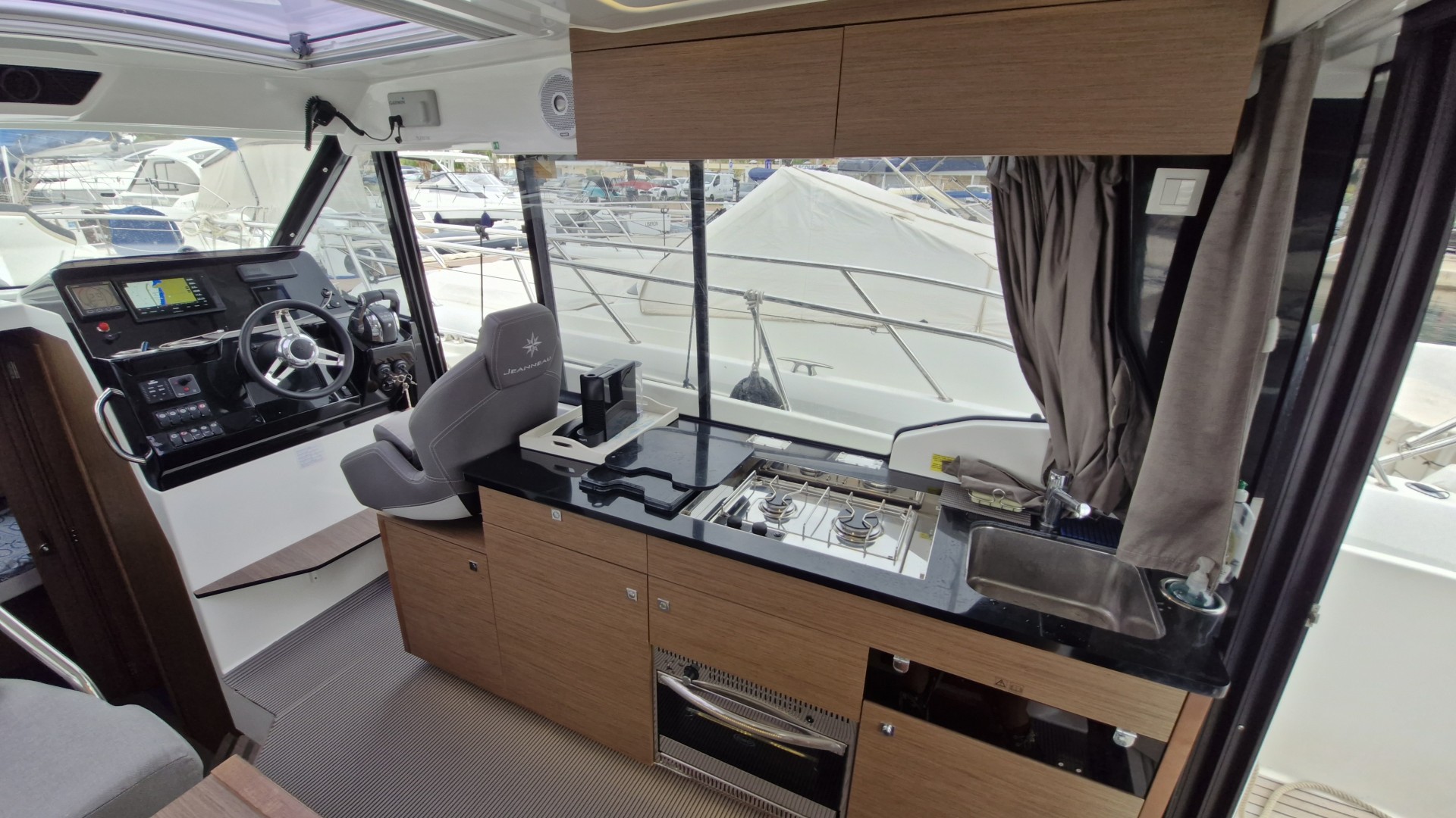 JEANNEAU - MERRY FISHER 10.95 à vendre