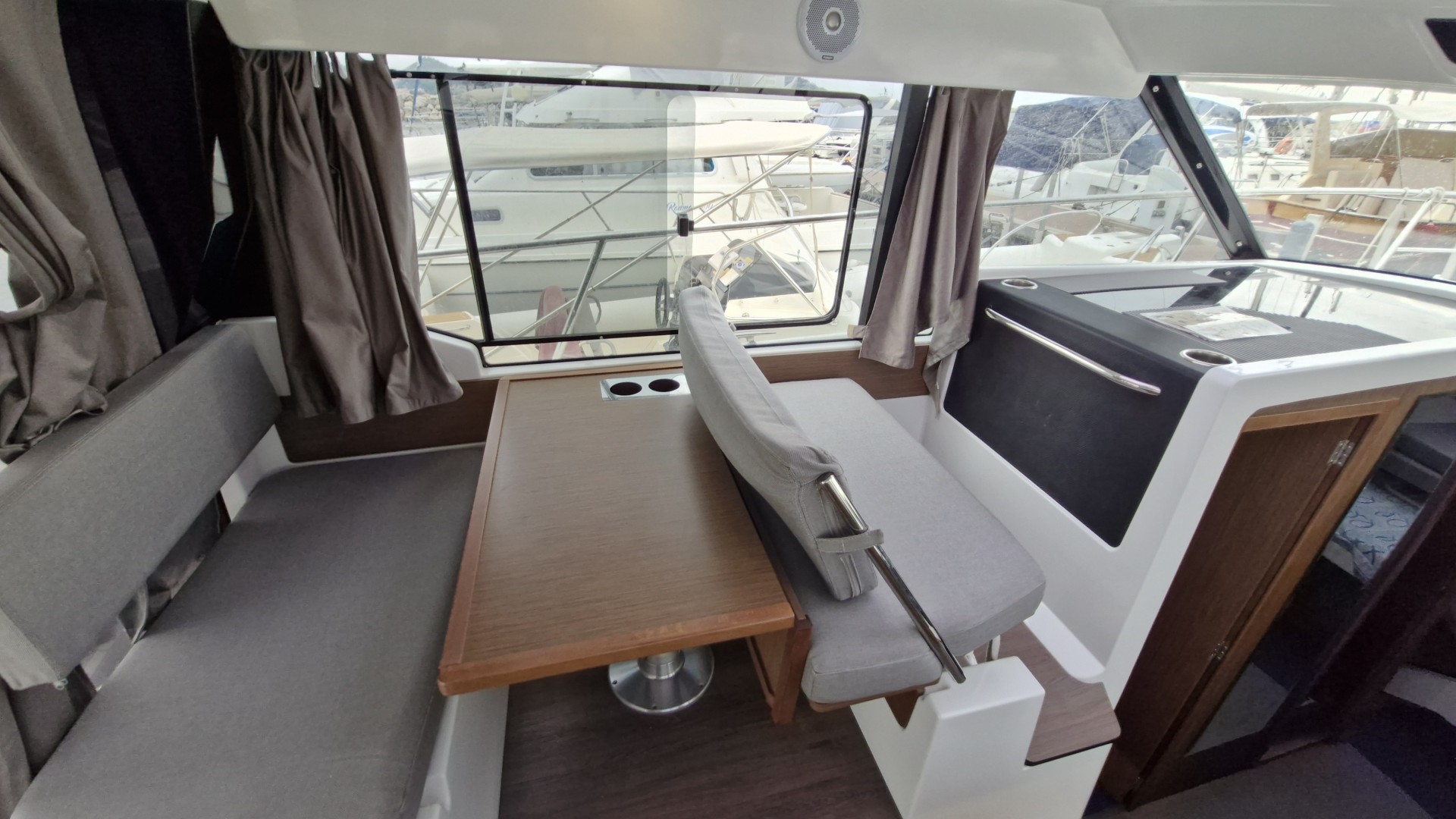 JEANNEAU - MERRY FISHER 10.95 à vendre