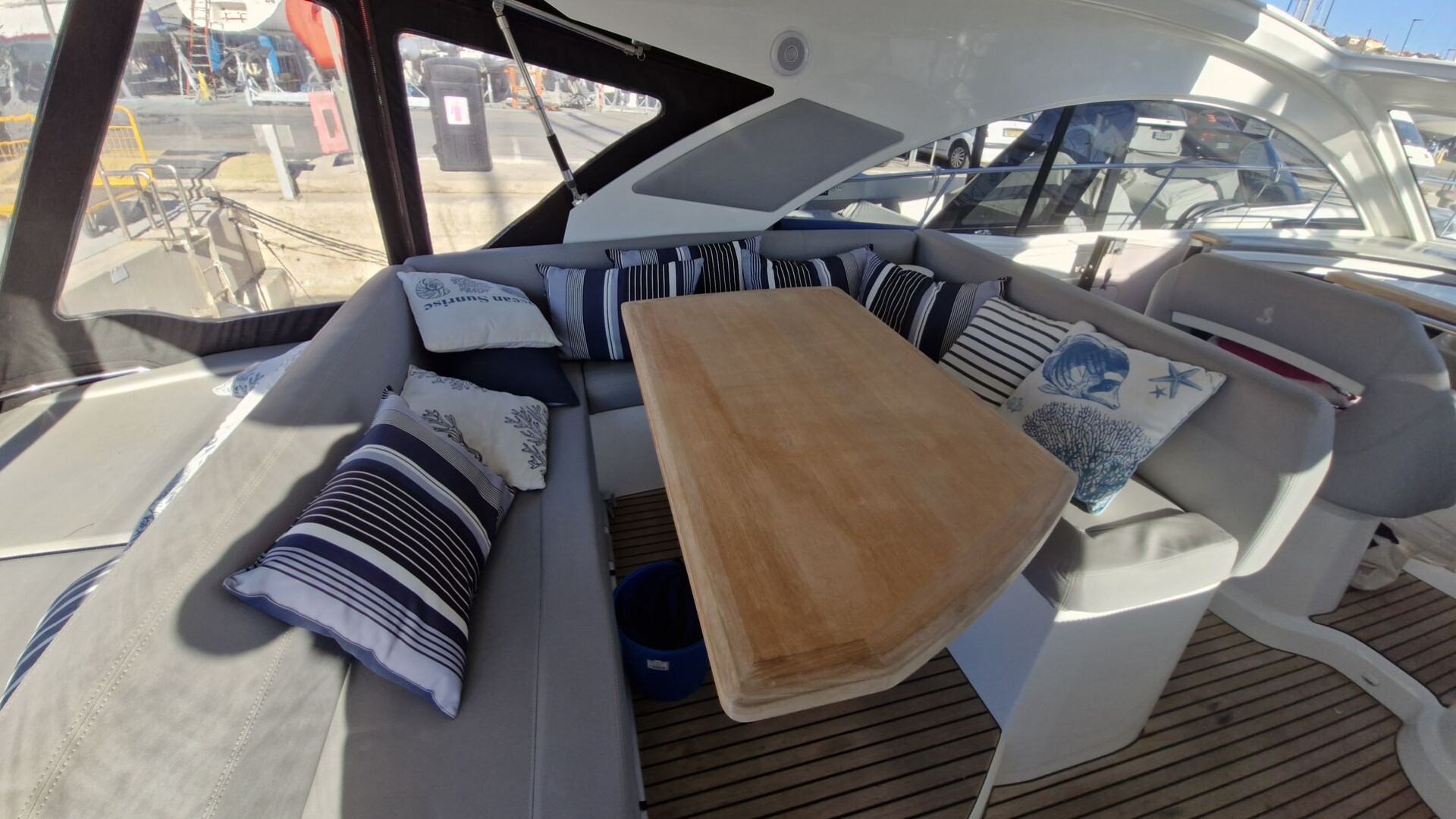 BENETEAU - MONTE CARLO 42 à vendre