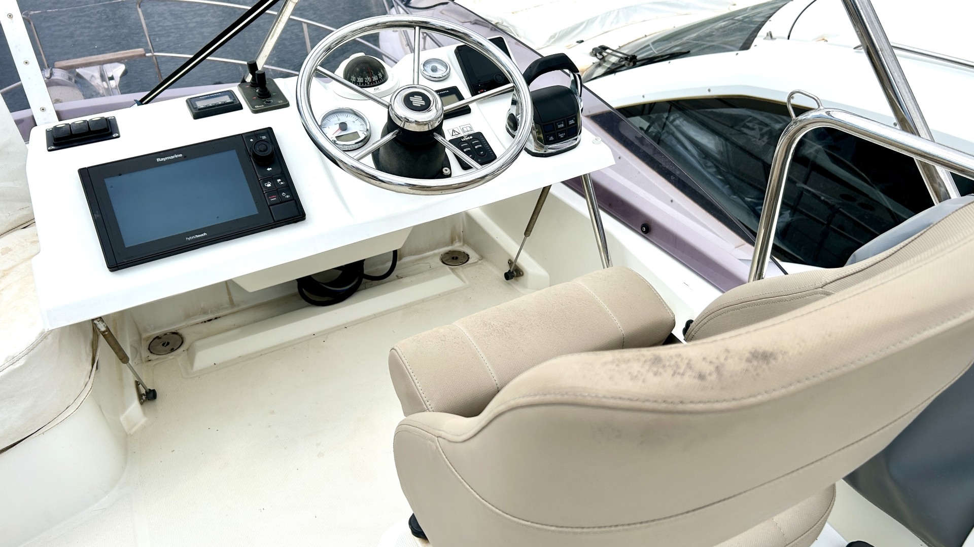 BENETEAU - SWIFT TRAWLER 30 à vendre