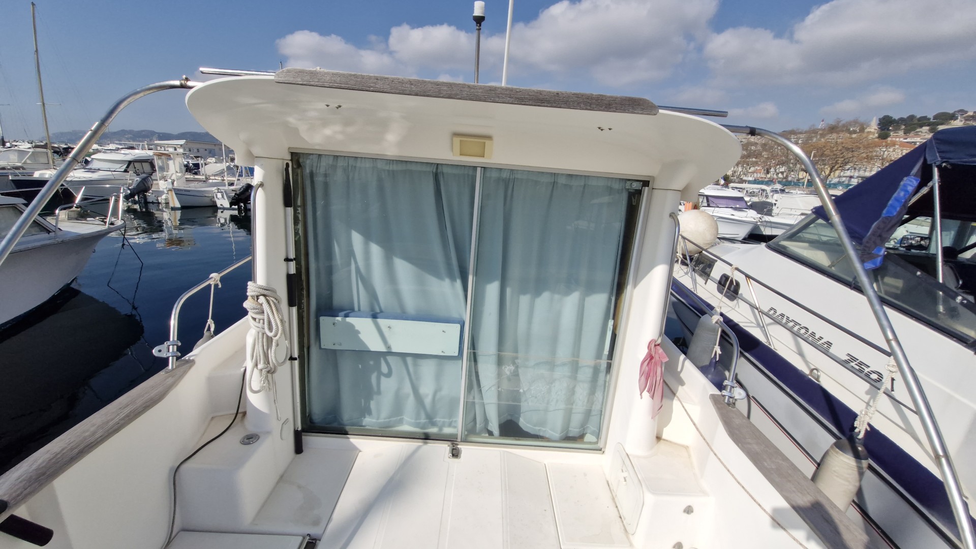 OCQUETEAU - 715 à vendre