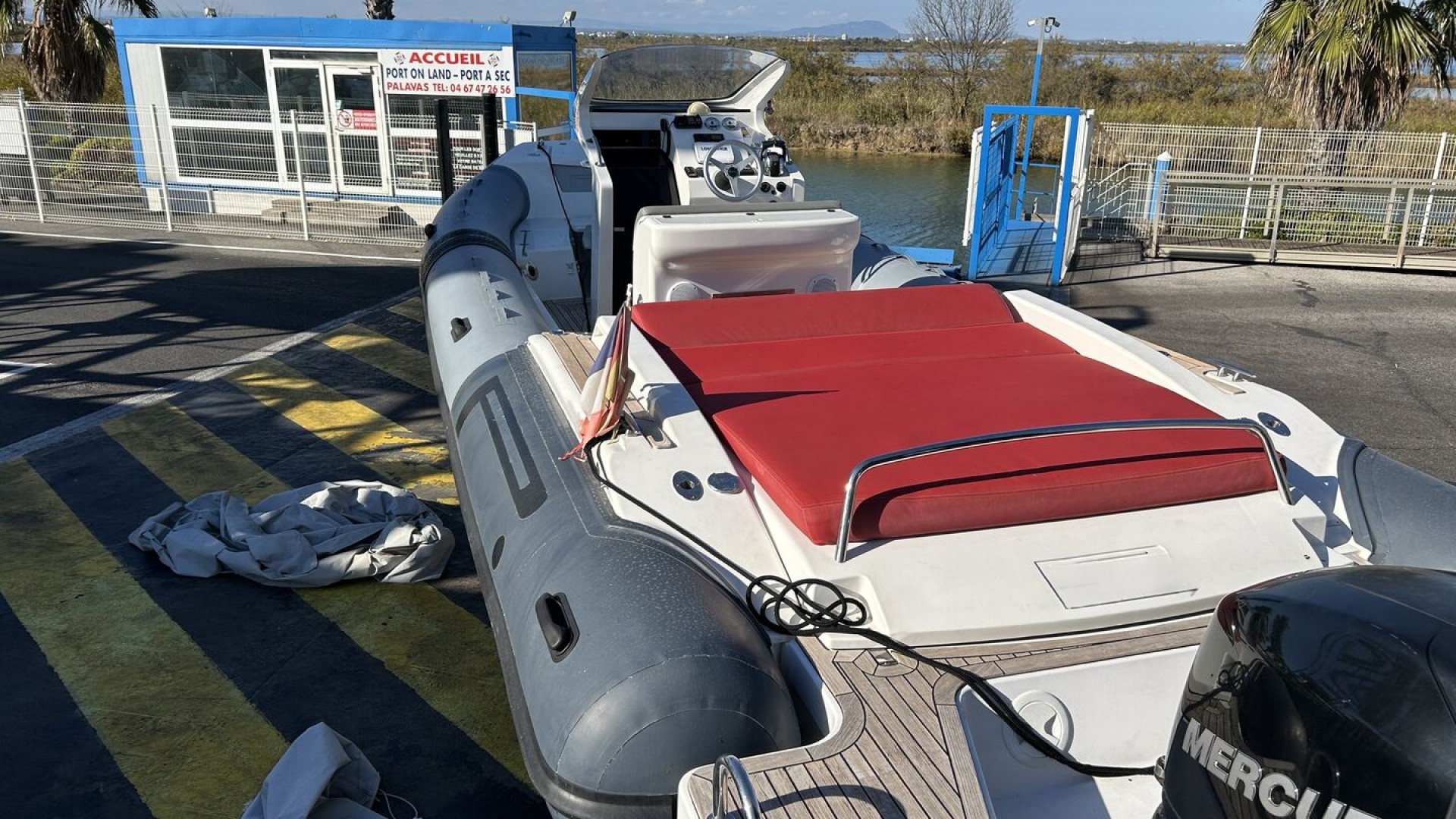 PIRELLI - PZERO 880L EDITION à vendre