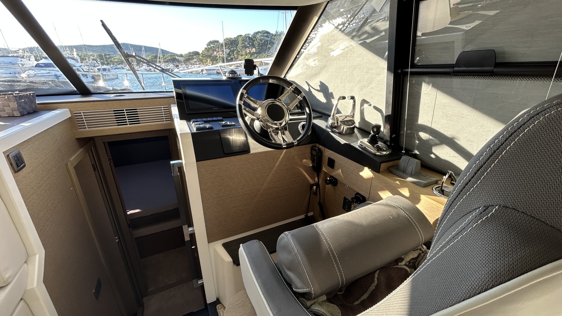 JEANNEAU - PRESTIGE 420S à vendre