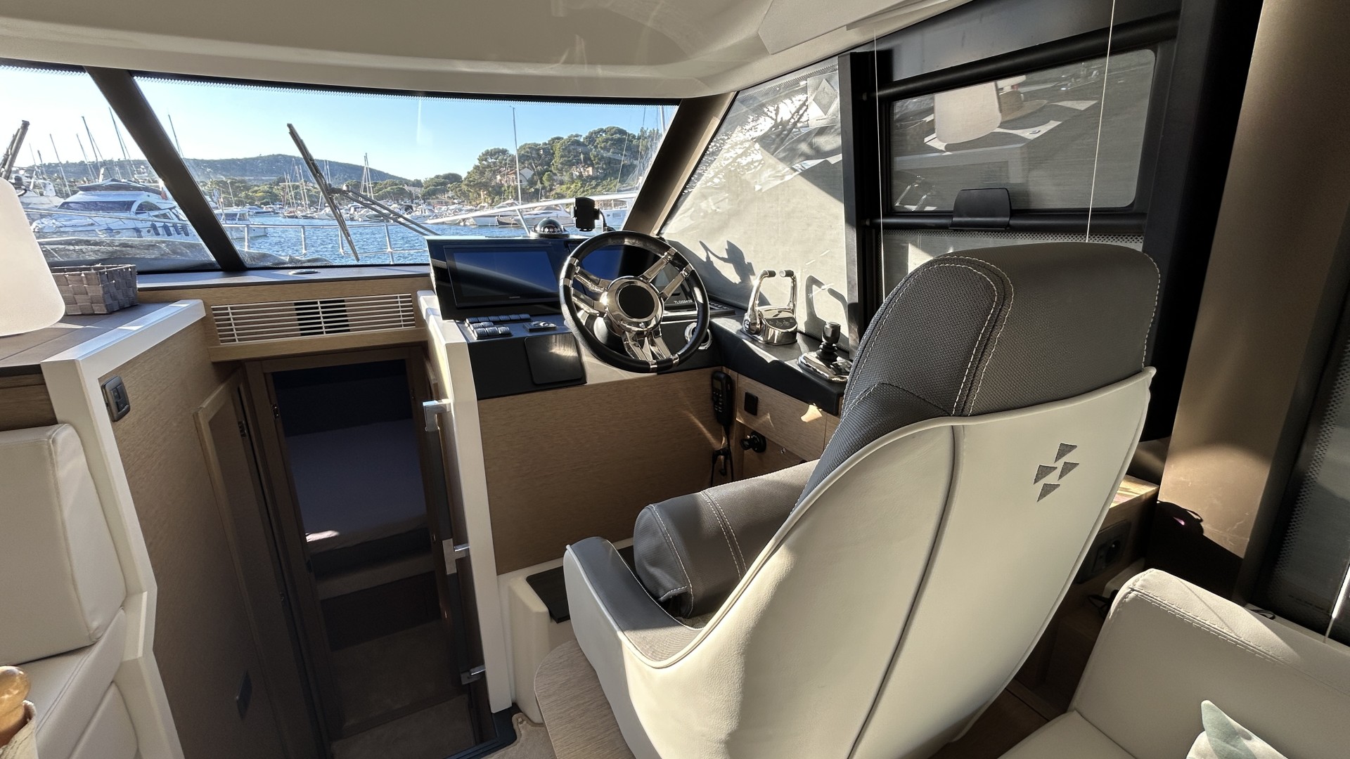 JEANNEAU - PRESTIGE 420S à vendre
