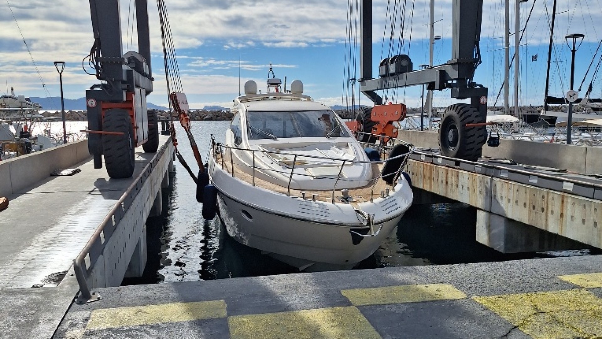 QUEENS - 54 à vendre