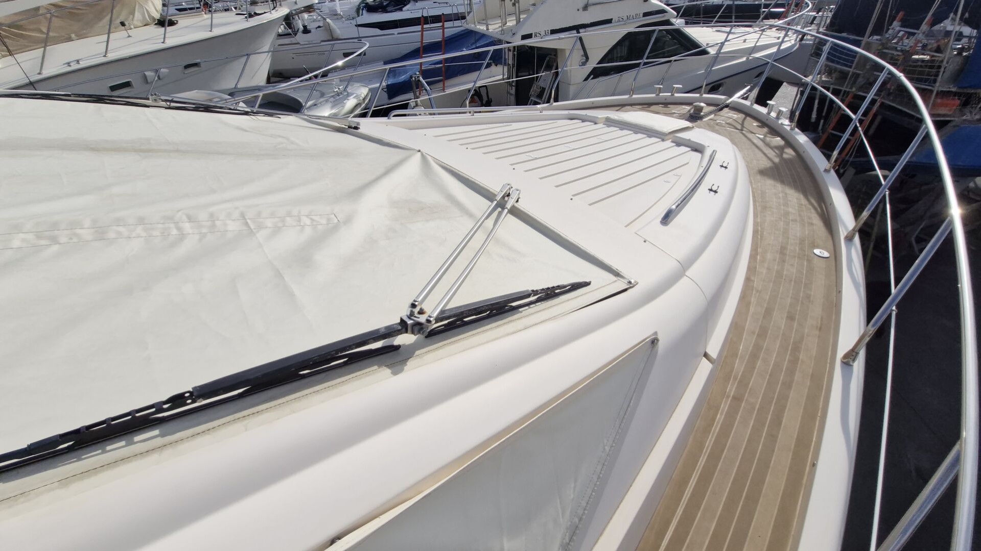 QUEENS - 54 à vendre