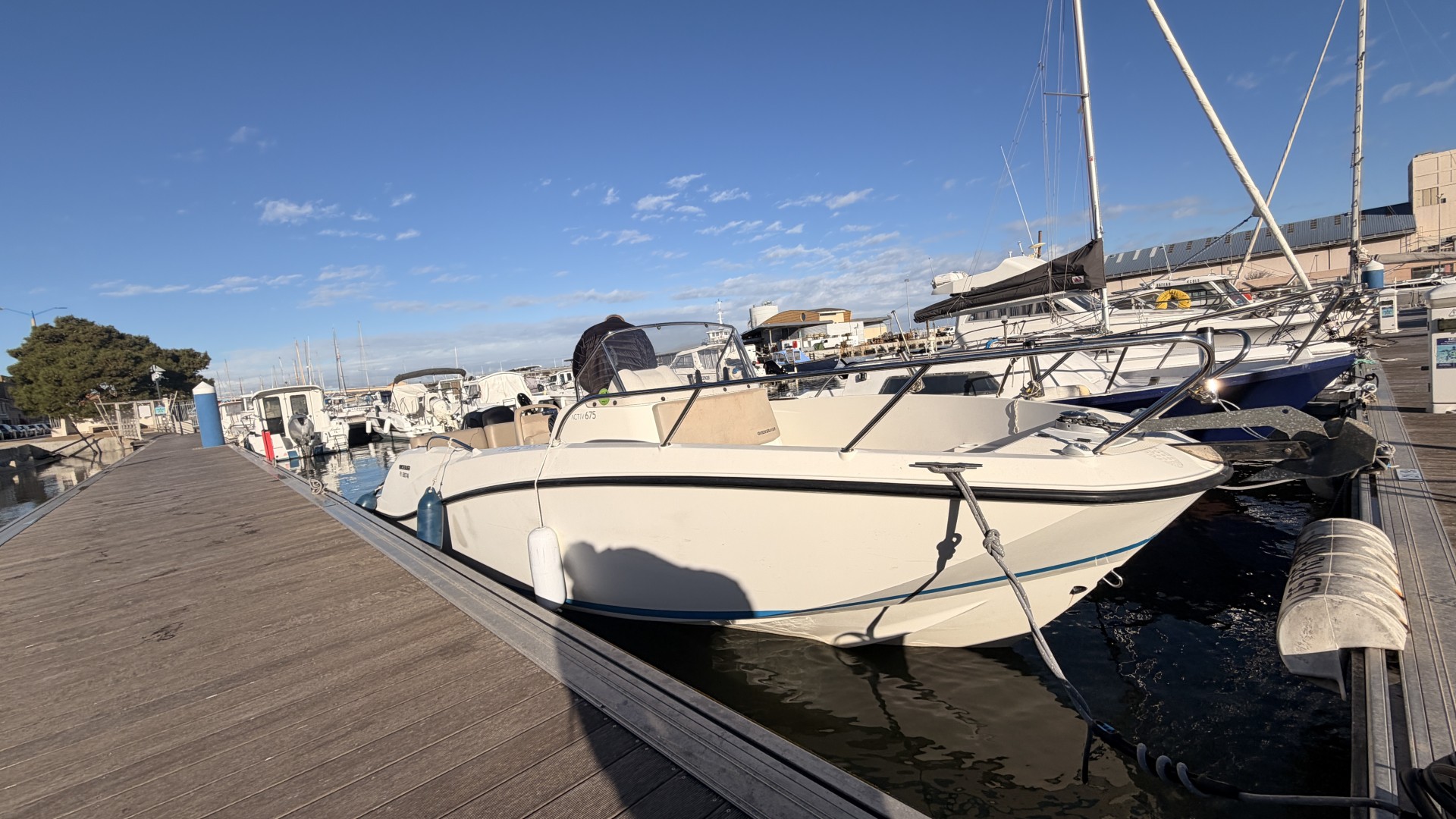 QUICKSILVER - 675 ACTIV OPEN à vendre